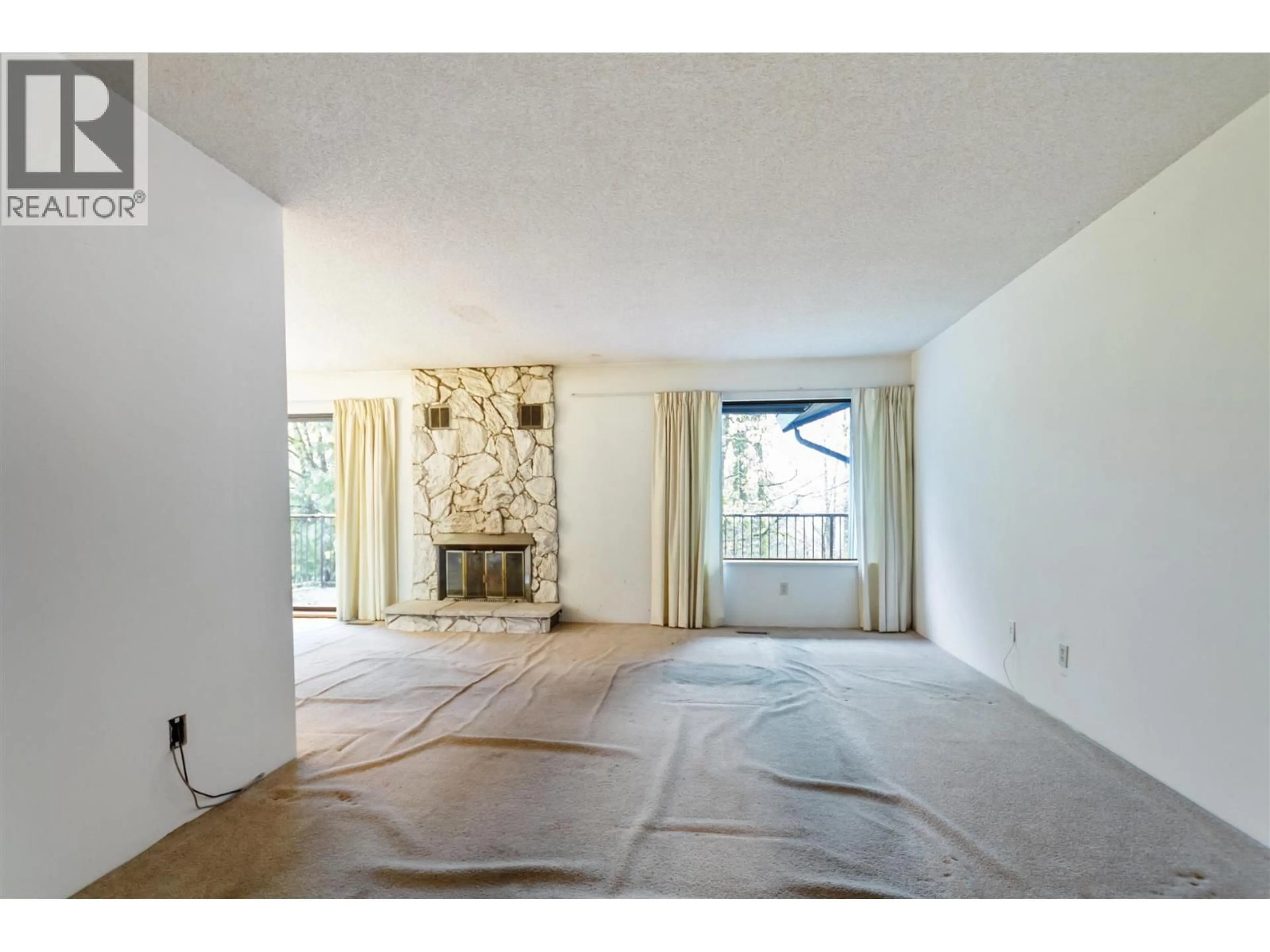 A pic of a room for 252 MONTGOMERY STREET, Coquitlam British Columbia V3K5E8