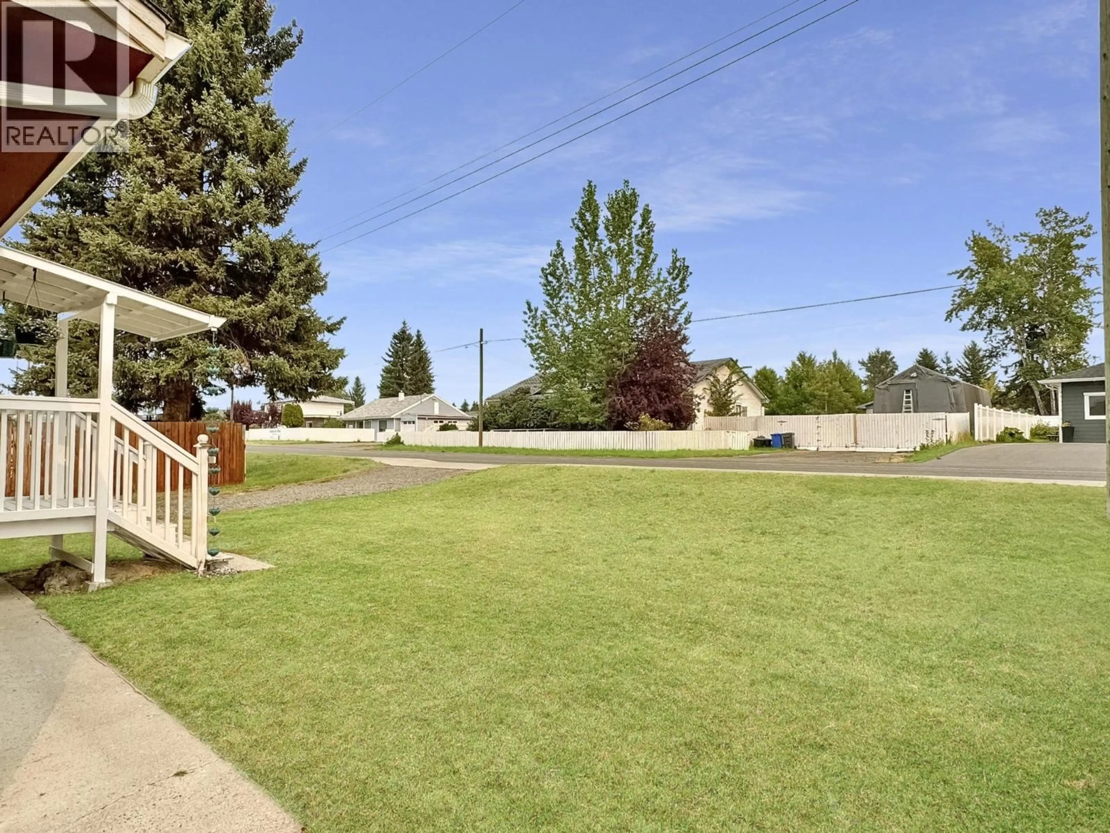 Patio, mountain view for 330 CEDAR AVENUE, 100 Mile House British Columbia V0K2E0
