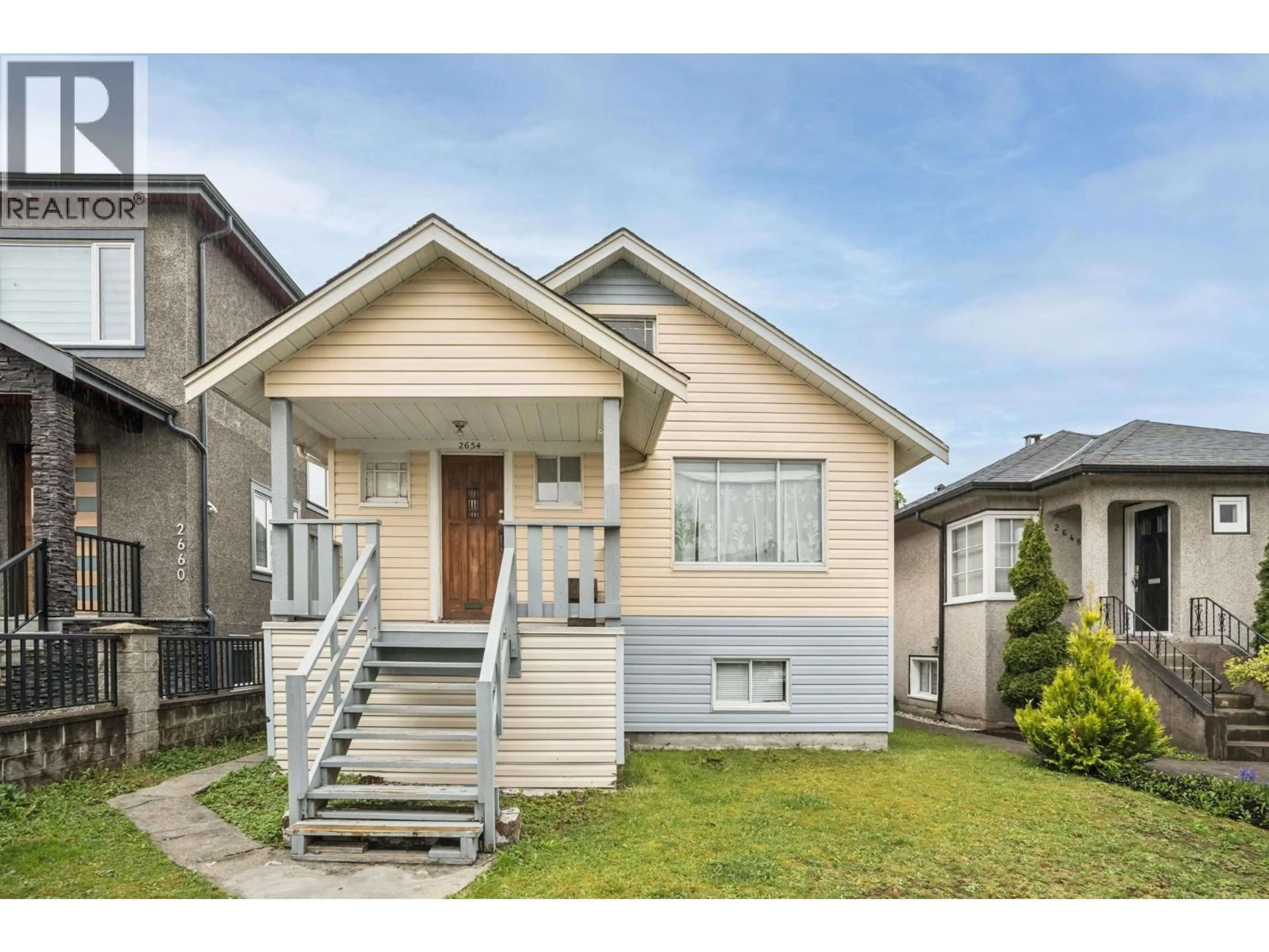 Home with vinyl exterior material, street for 2654 TRIUMPH STREET, Vancouver British Columbia V5K1S9