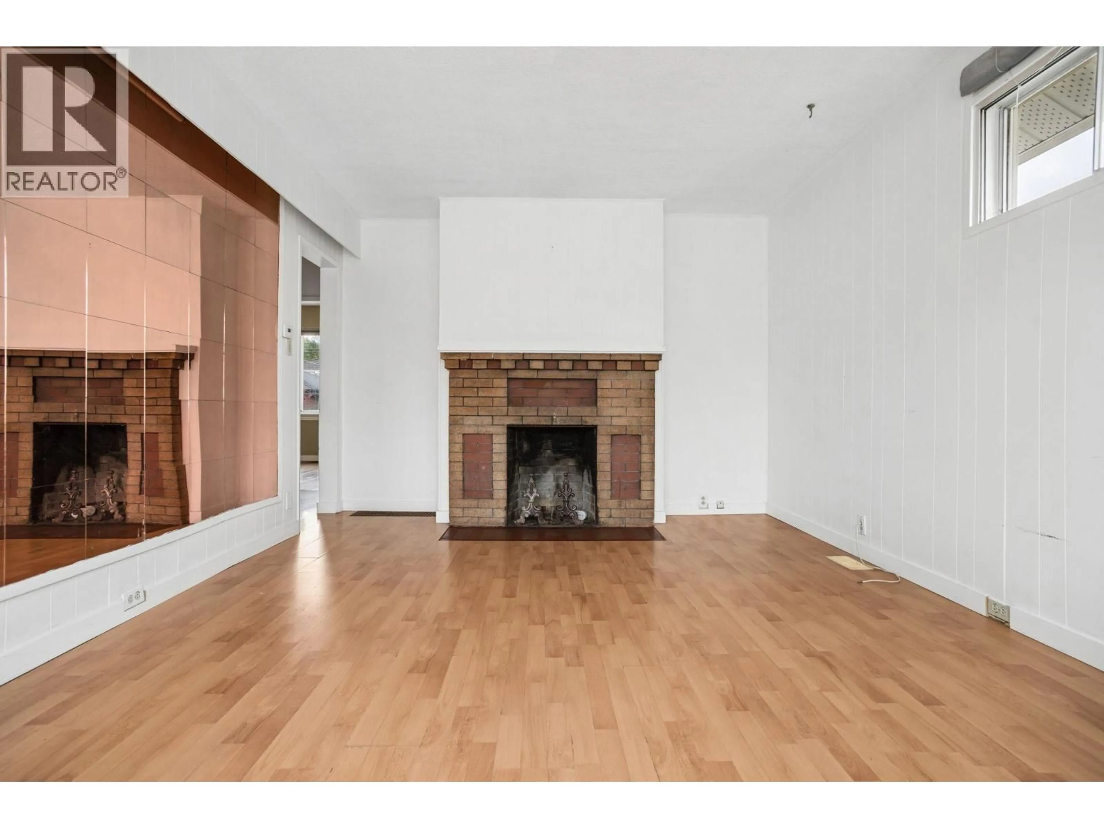 A pic of a room for 2654 TRIUMPH STREET, Vancouver British Columbia V5K1S9