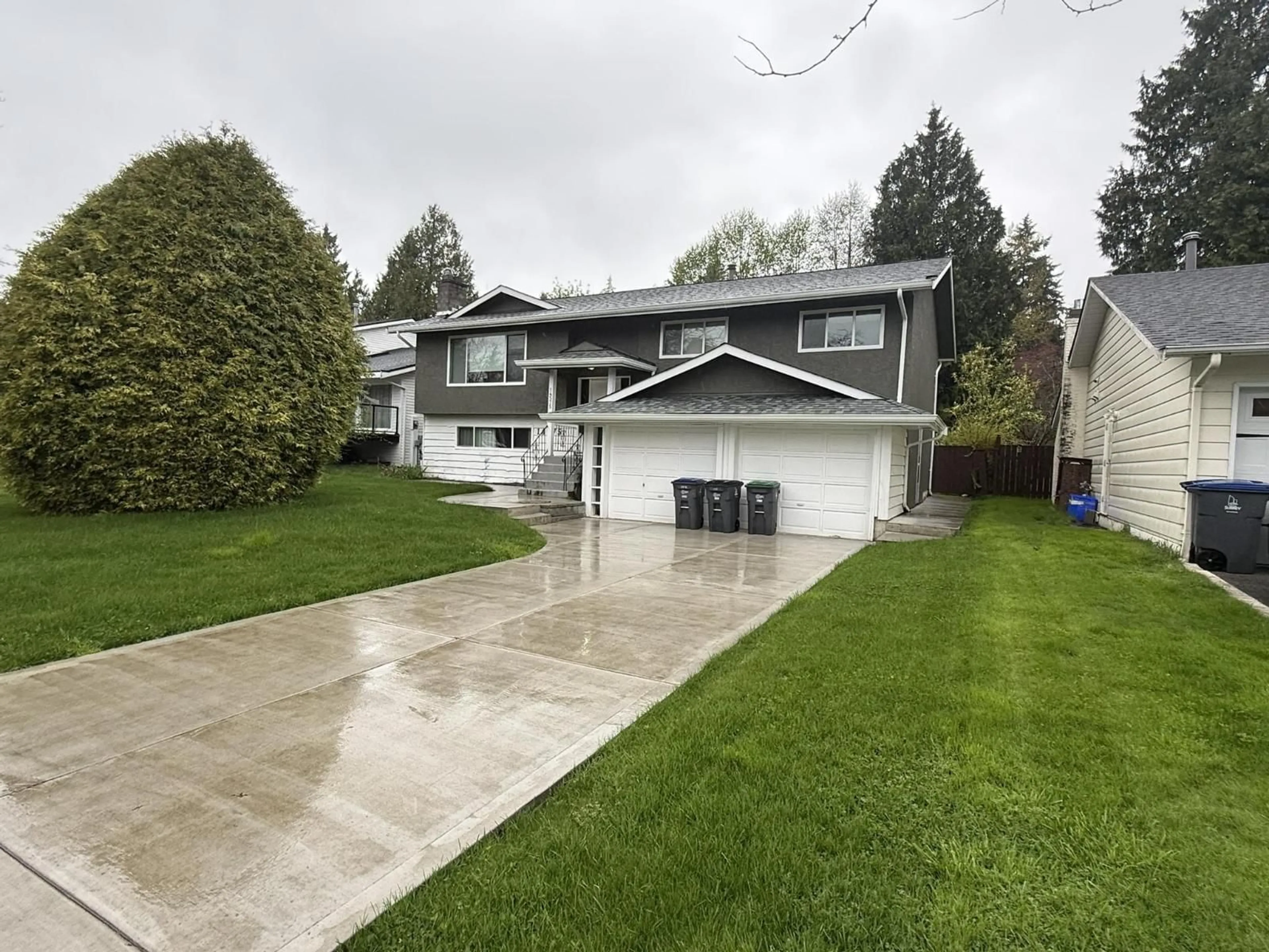 Home with vinyl exterior material, street for 14575 18 AVENUE AVENUE, Surrey British Columbia V4A5V6