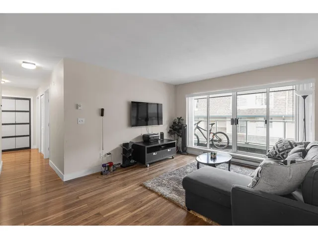 210 - 13771 72A AVENUE, Surrey 4