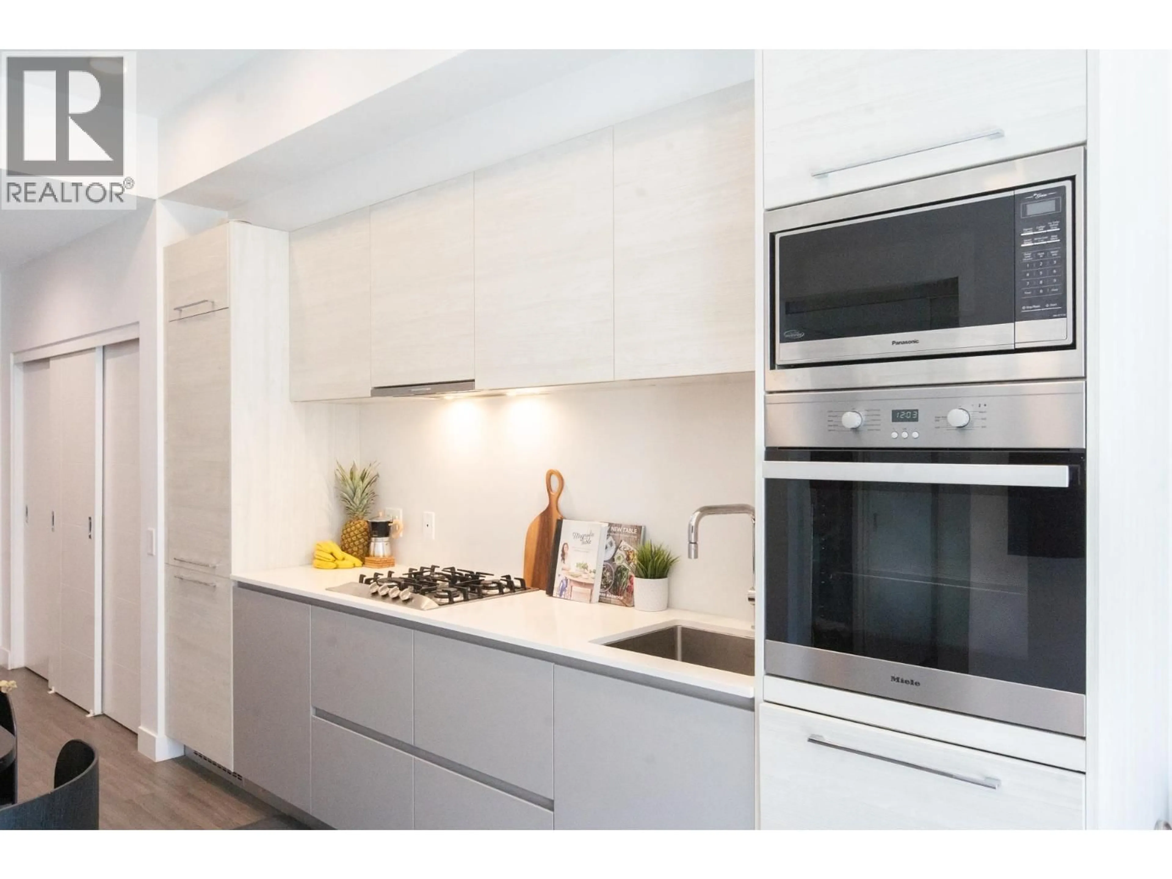 Contemporary kitchen, unknown for 106 - 523 KING EDWARD AVENUE, Vancouver British Columbia V5Z0J3