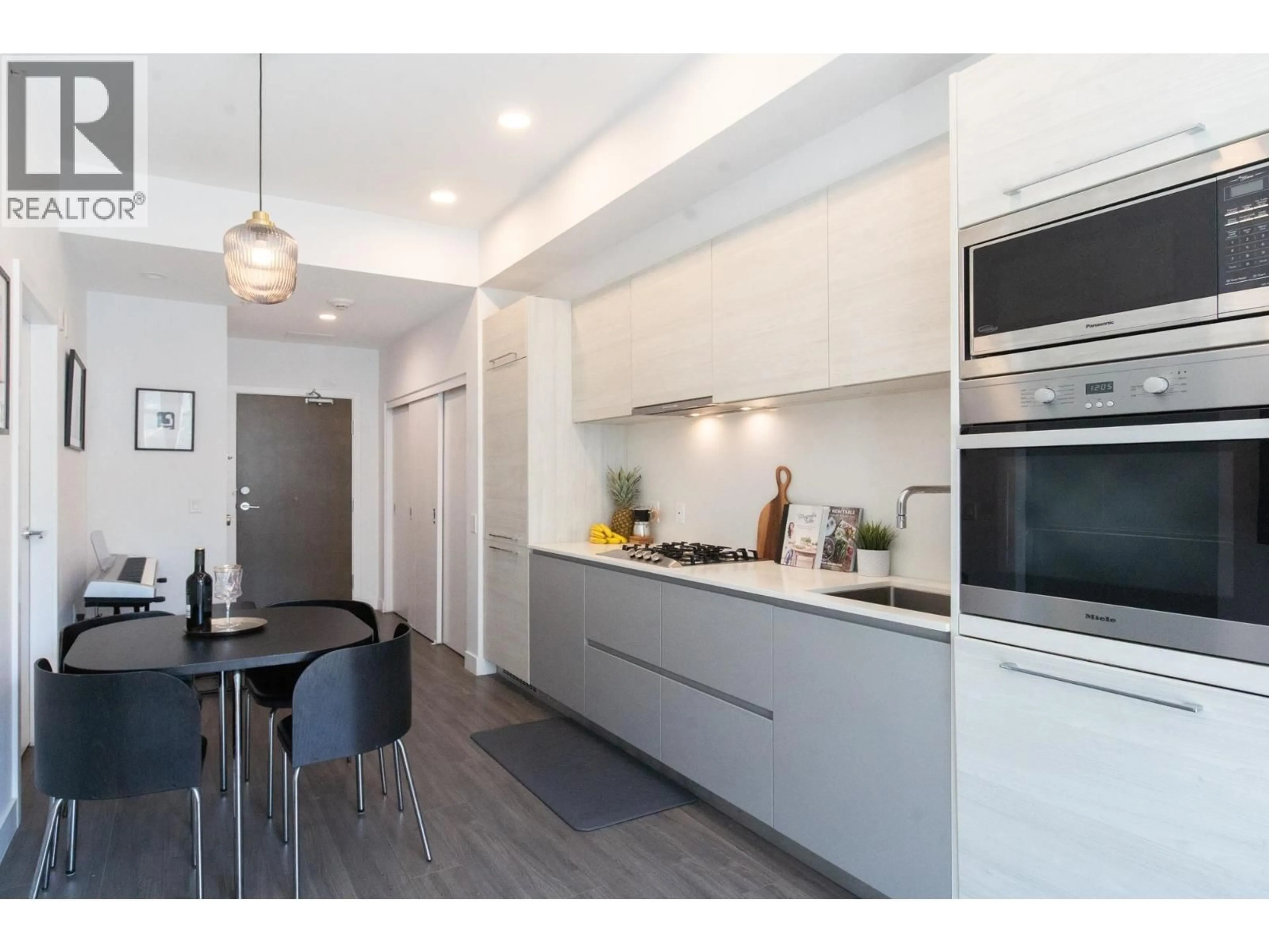 Contemporary kitchen, unknown for 106 - 523 KING EDWARD AVENUE, Vancouver British Columbia V5Z0J3