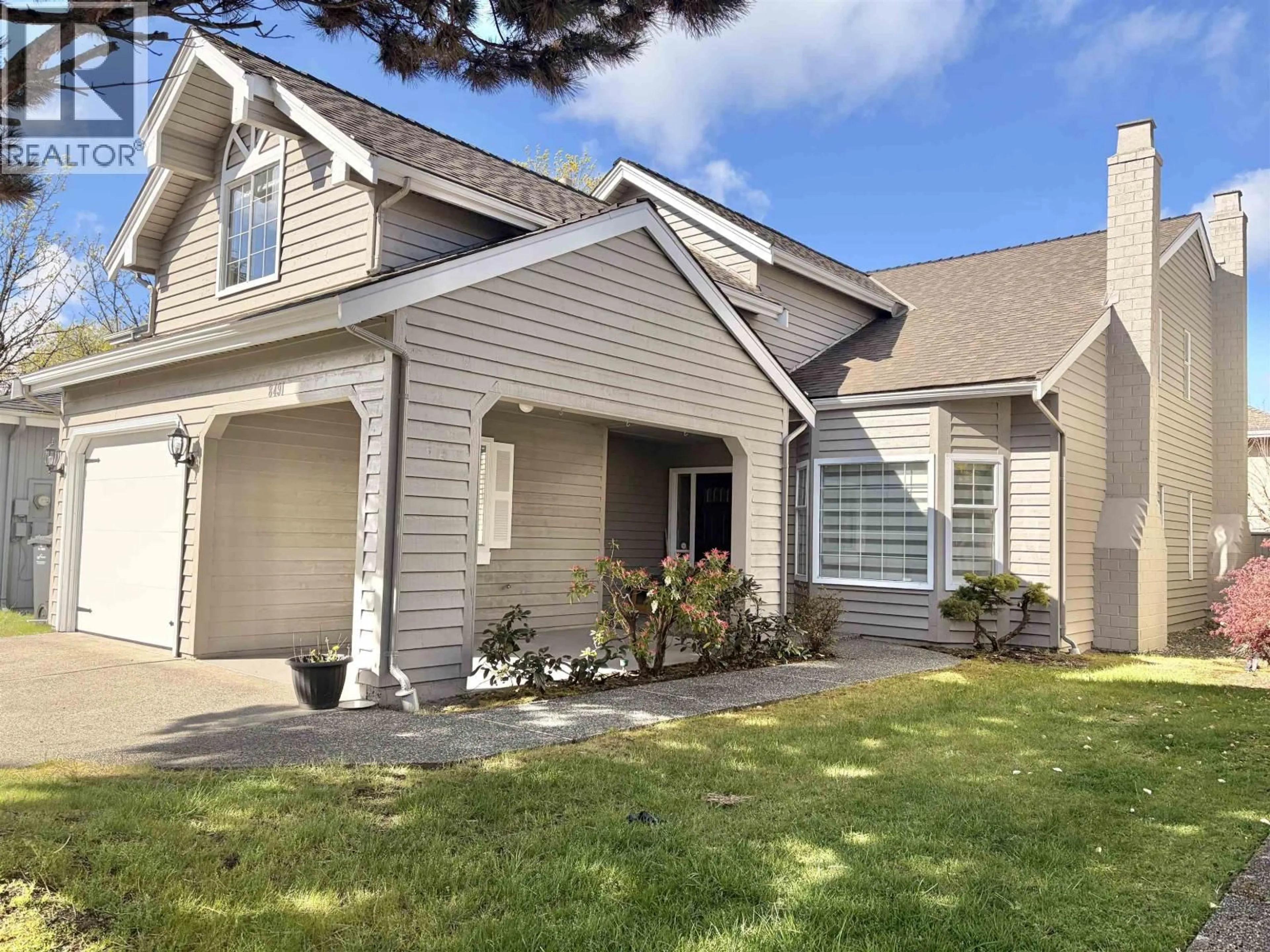 Home with vinyl exterior material, street for 8491 DAYTON COURT, Richmond British Columbia V6Y3H6