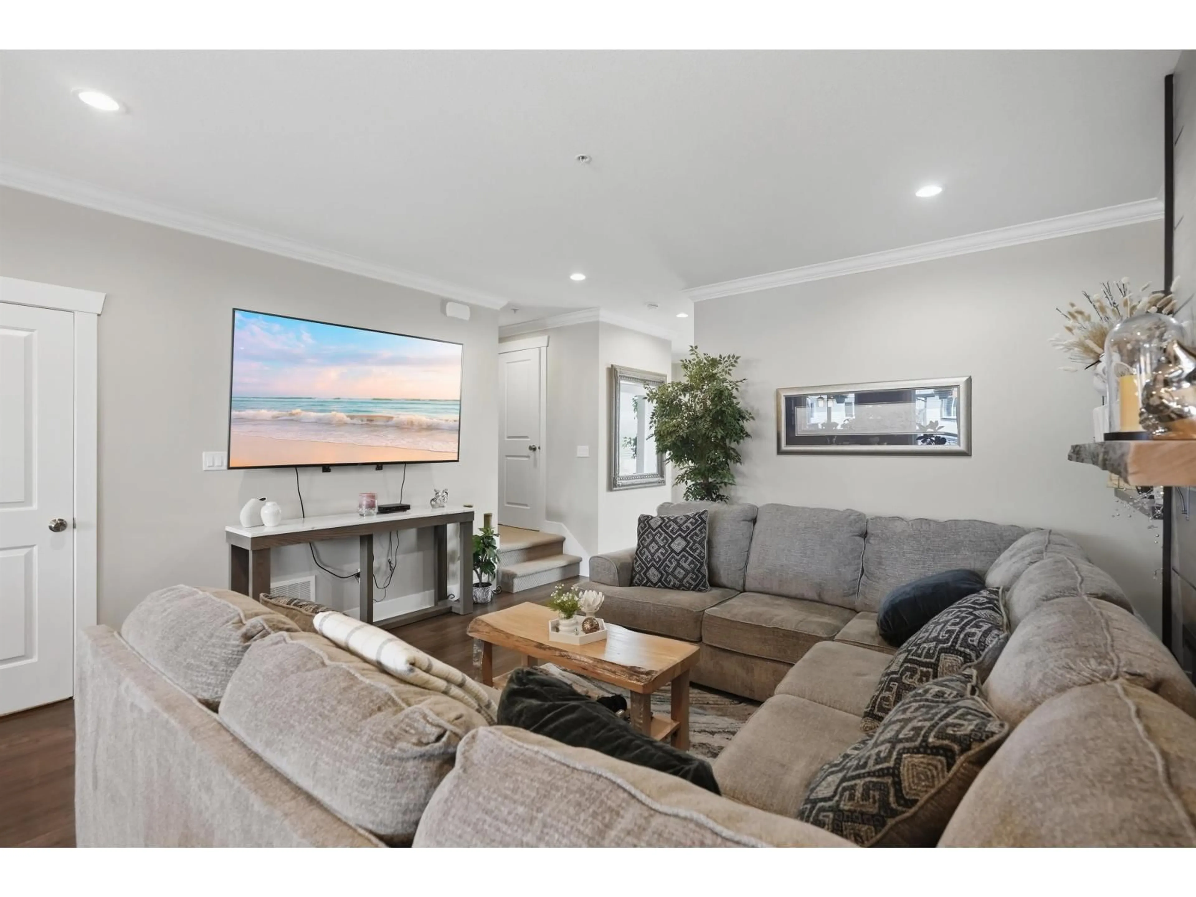 Living room with furniture, unknown for 20919 80 AVENUE, Langley British Columbia V2Y0R3