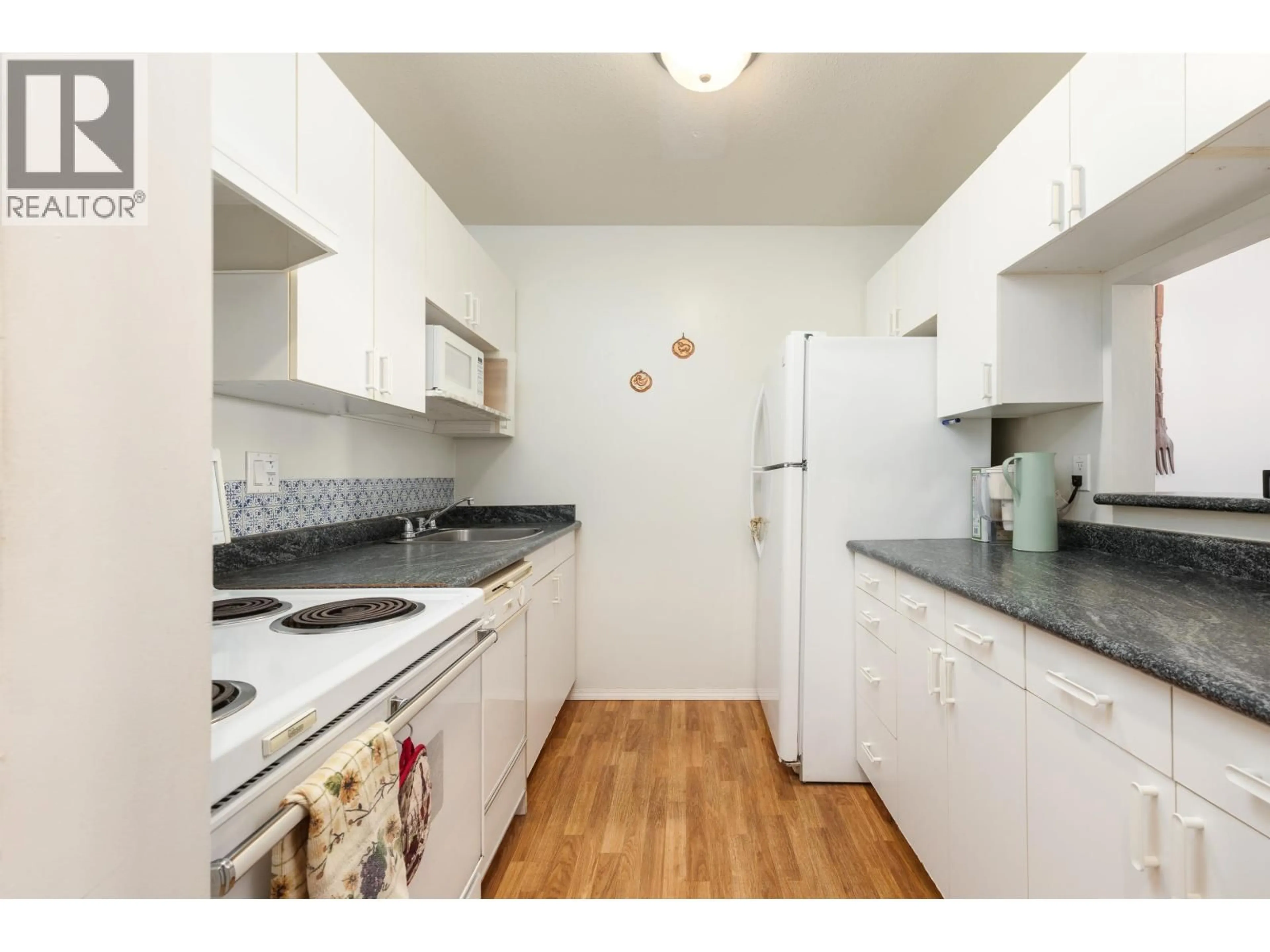 Standard kitchen, unknown for 212 - 8291 PARK ROAD, Richmond British Columbia V6Y1T3