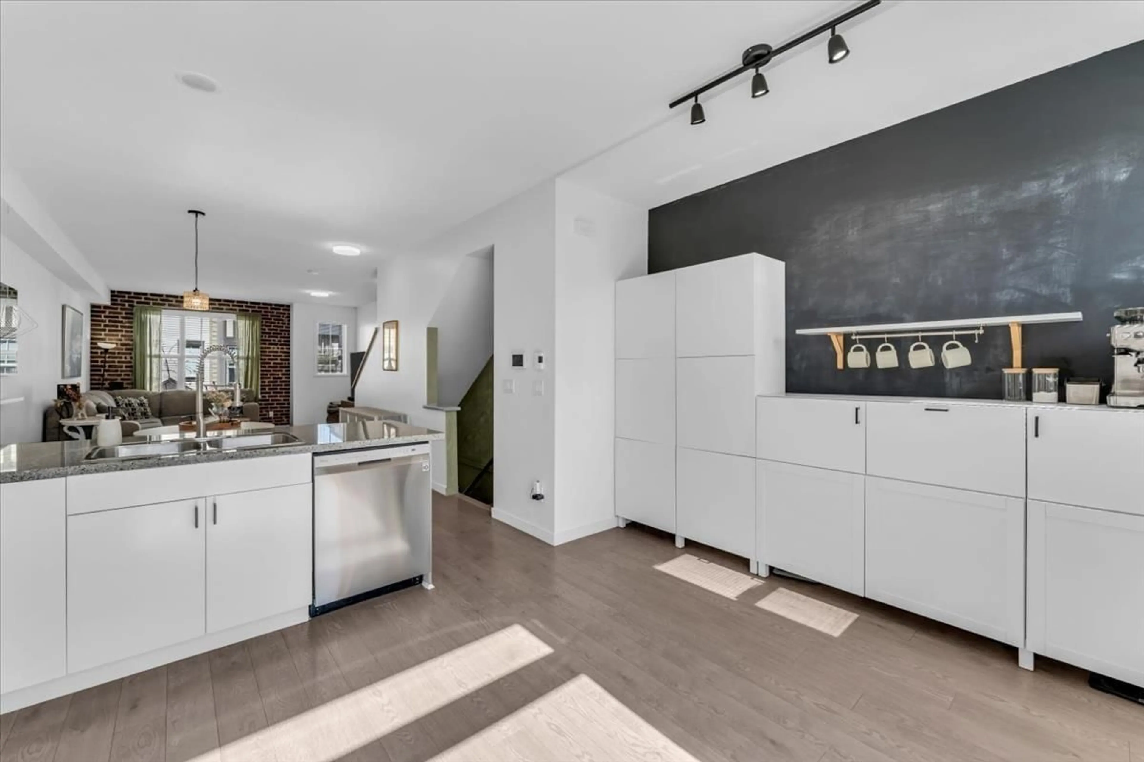 Open concept kitchen, ceramic/tile floor for 61 - 14838 61 AVENUE, Surrey British Columbia V3S2P3