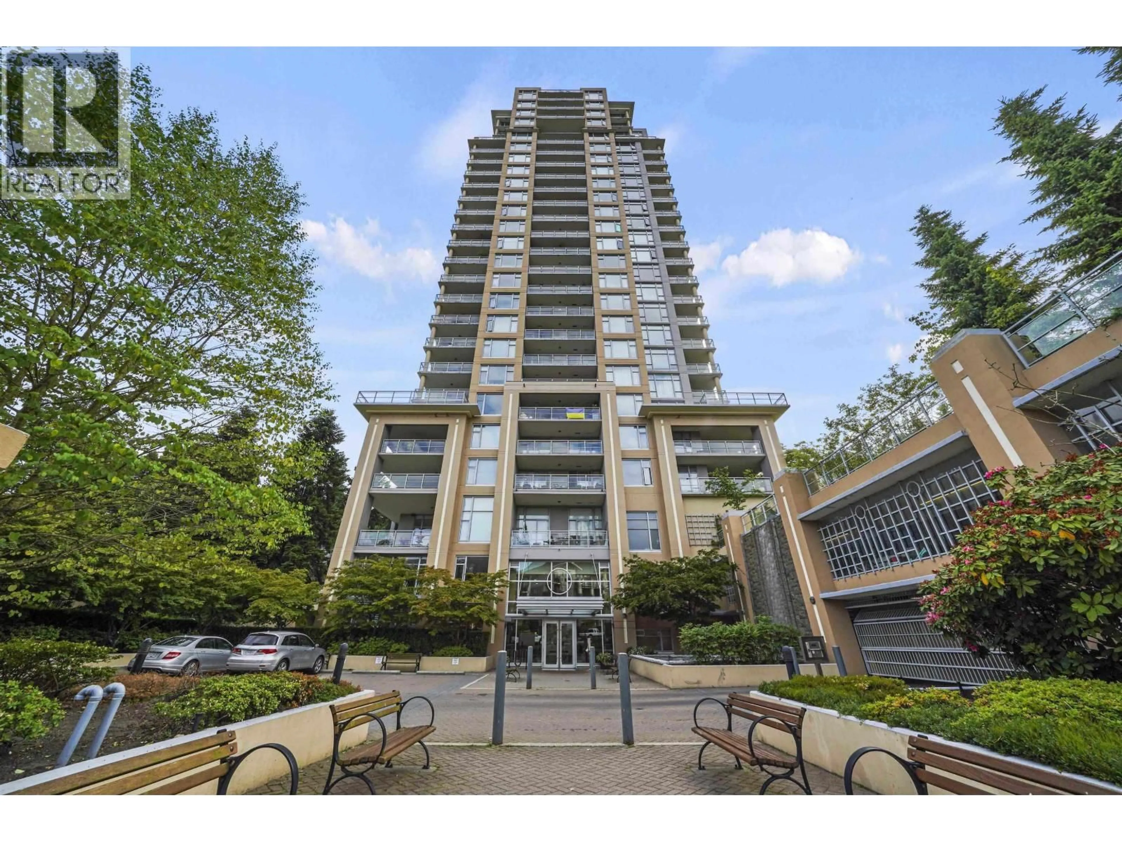 Indoor foyer for 806 - 280 ROSS DRIVE, New Westminster British Columbia V3L0C2