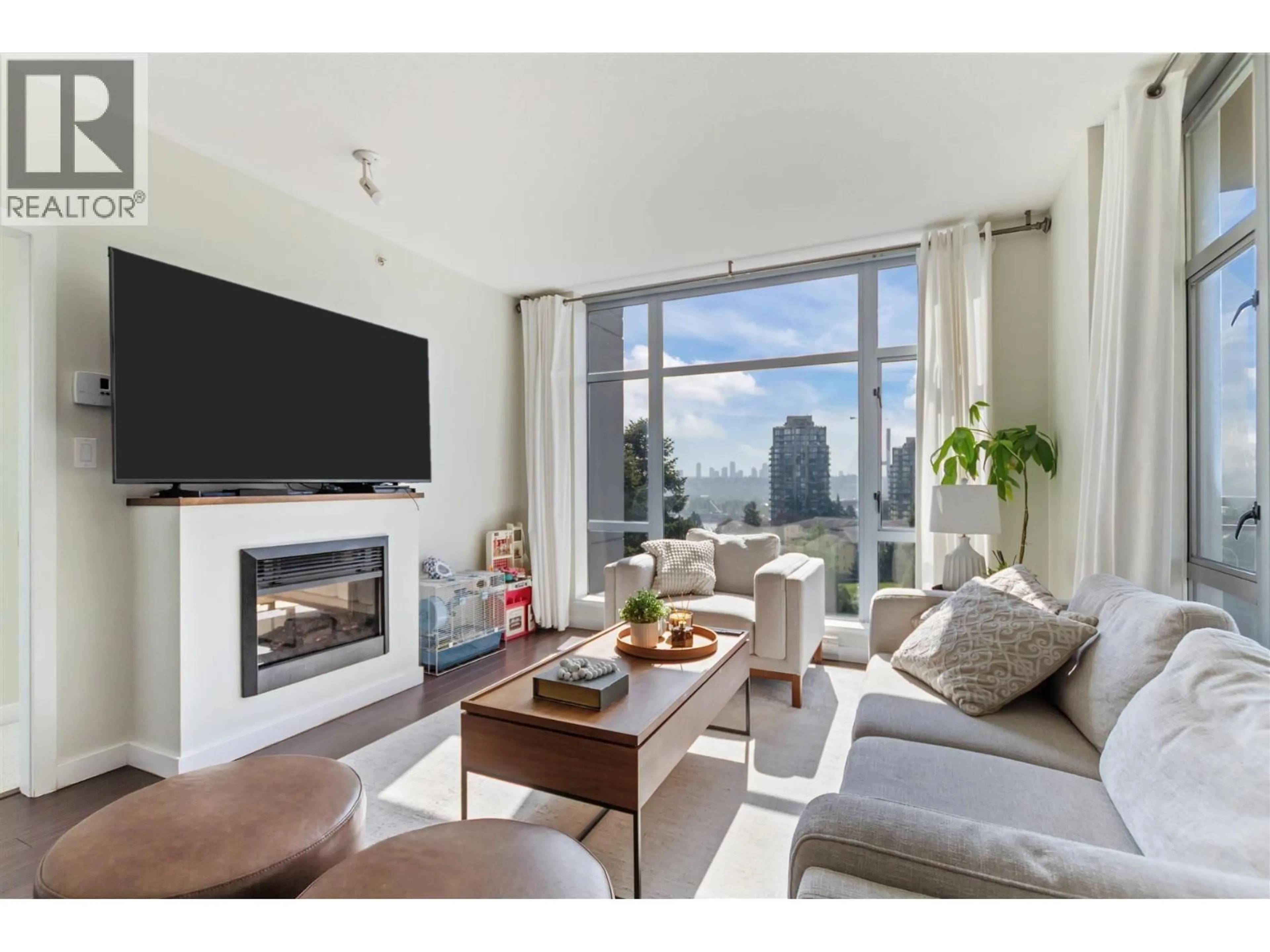 Living room with furniture, unknown for 806 - 280 ROSS DRIVE, New Westminster British Columbia V3L0C2