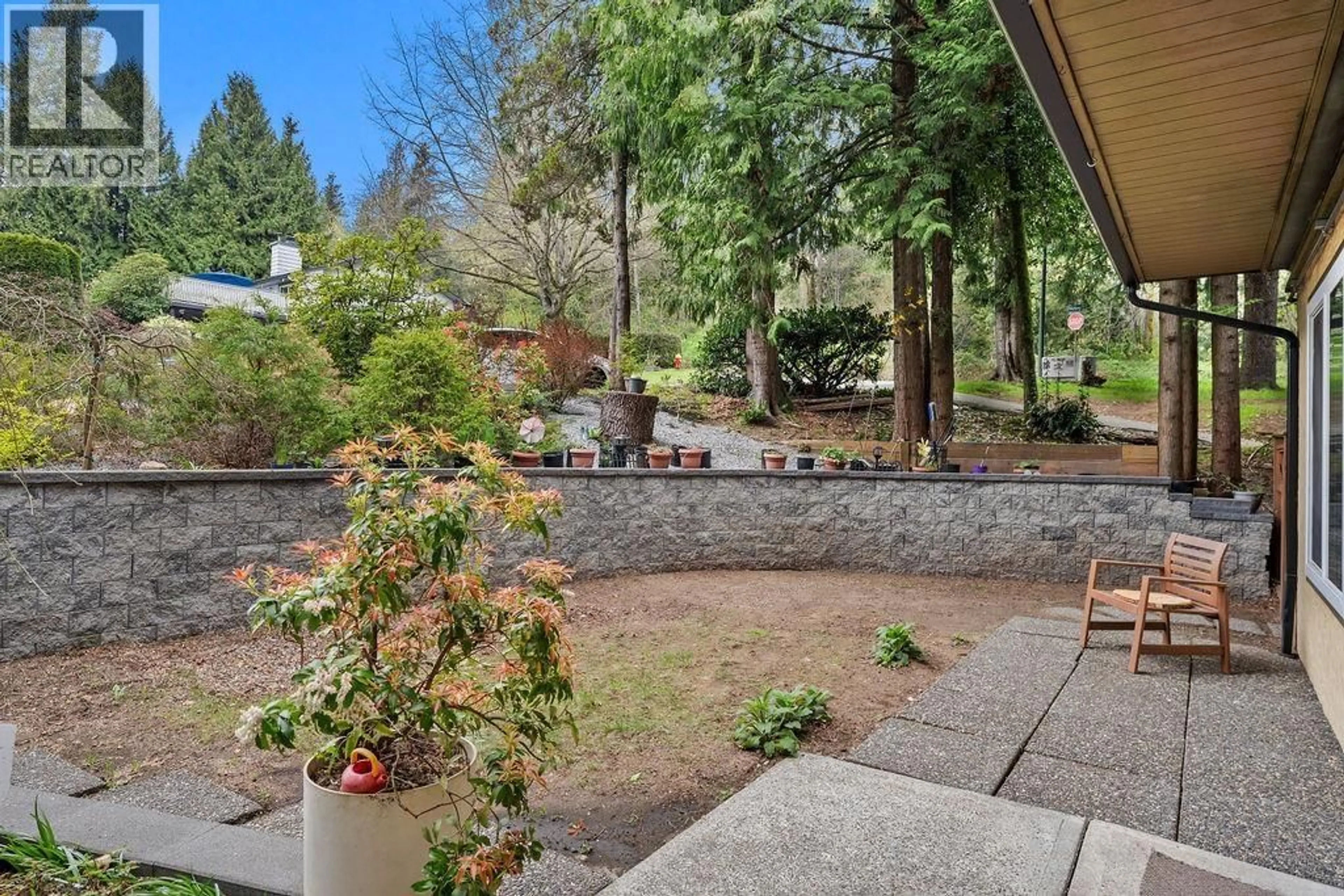 Patio, unknown for 407 DARTMOOR DRIVE, Coquitlam British Columbia V3K5V3
