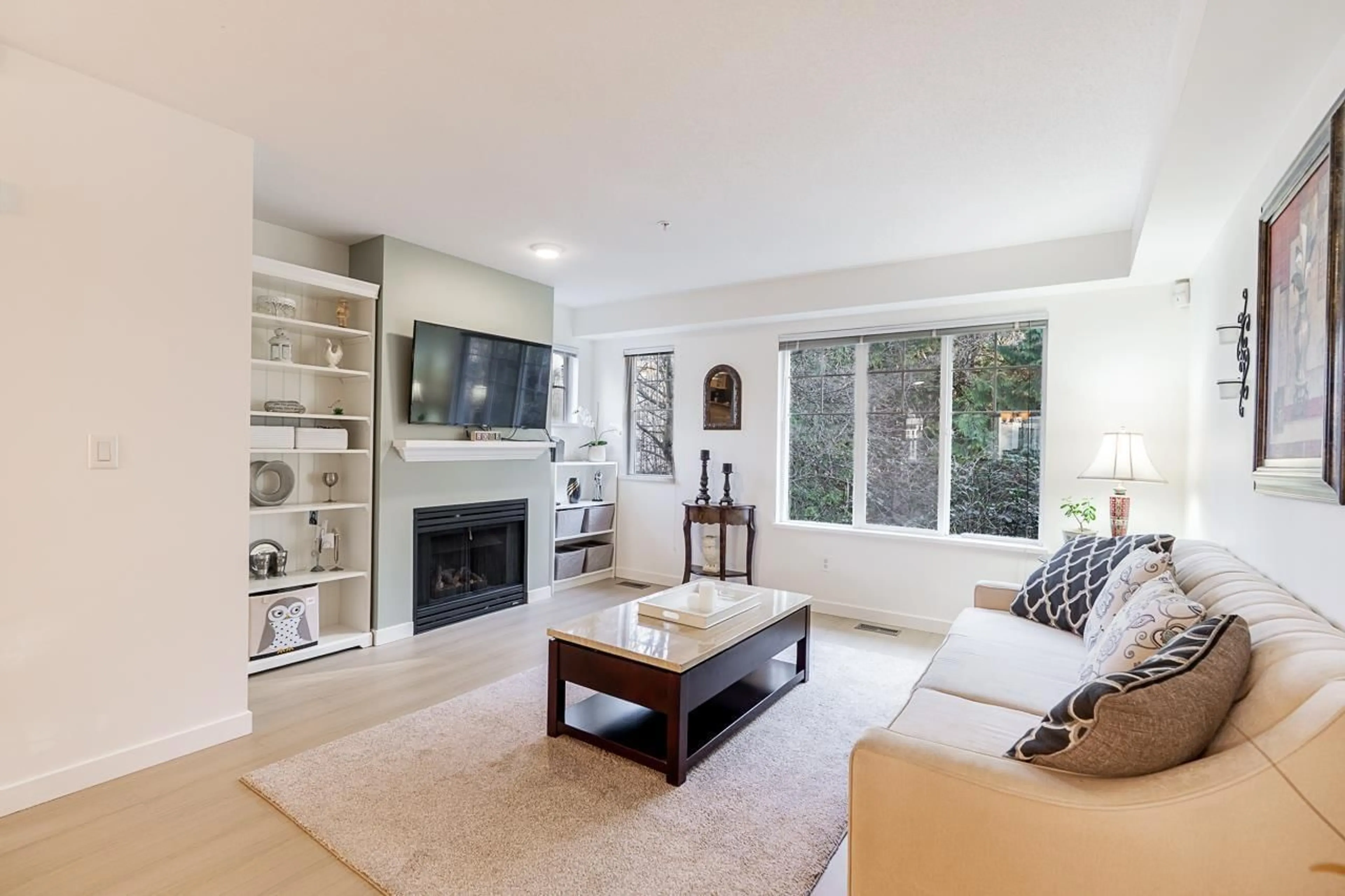 Living room with furniture, unknown for 53 - 20176 68 AVENUE, Langley British Columbia V2Y2X7