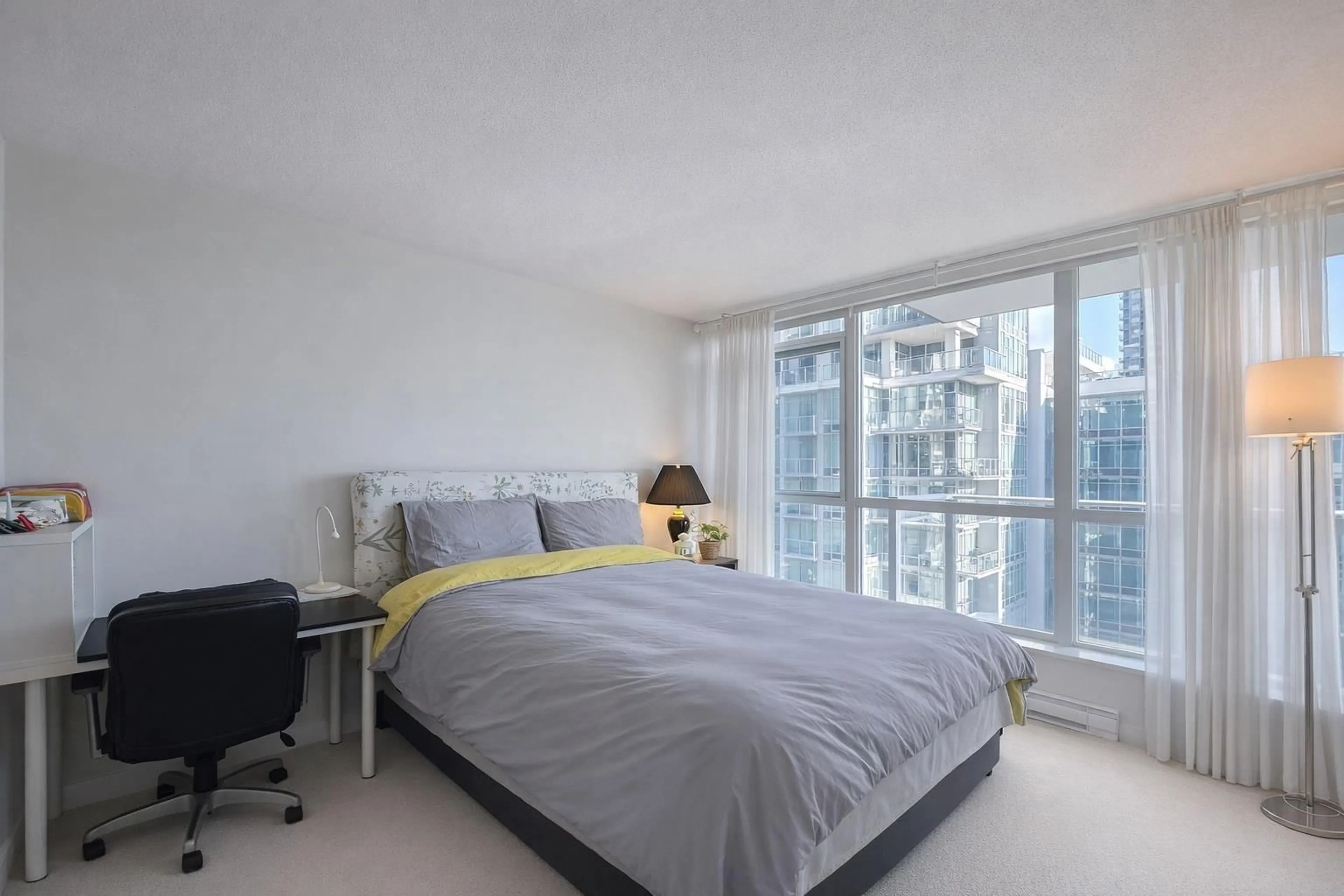 Bedroom with bed, unknown for 1508 - 13325 102A AVENUE, Surrey British Columbia V3T0J5