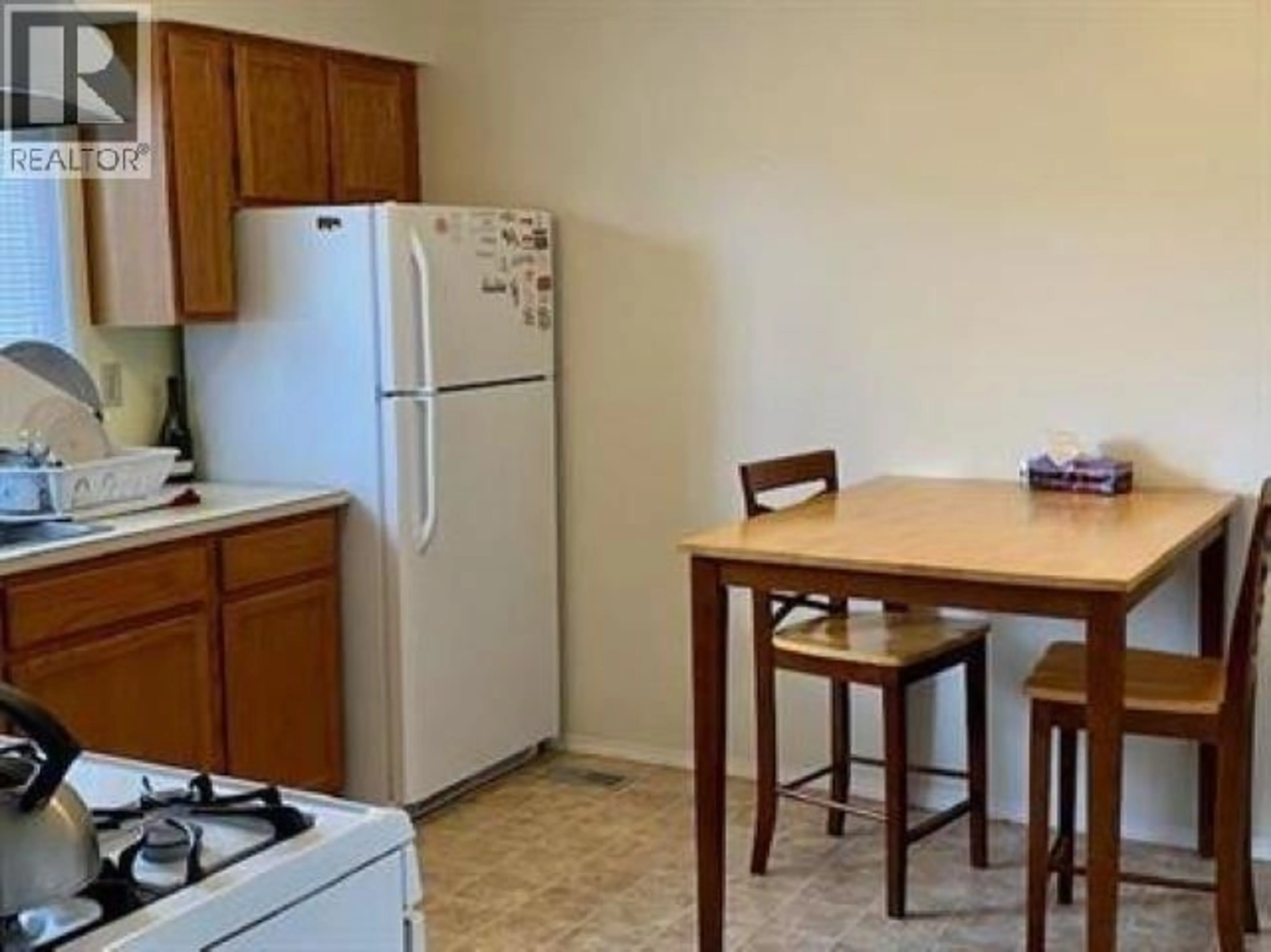 Standard kitchen, unknown for 24 - 5320 MOUNTAINVIEW DRIVE, Fort Nelson British Columbia V0C1R0