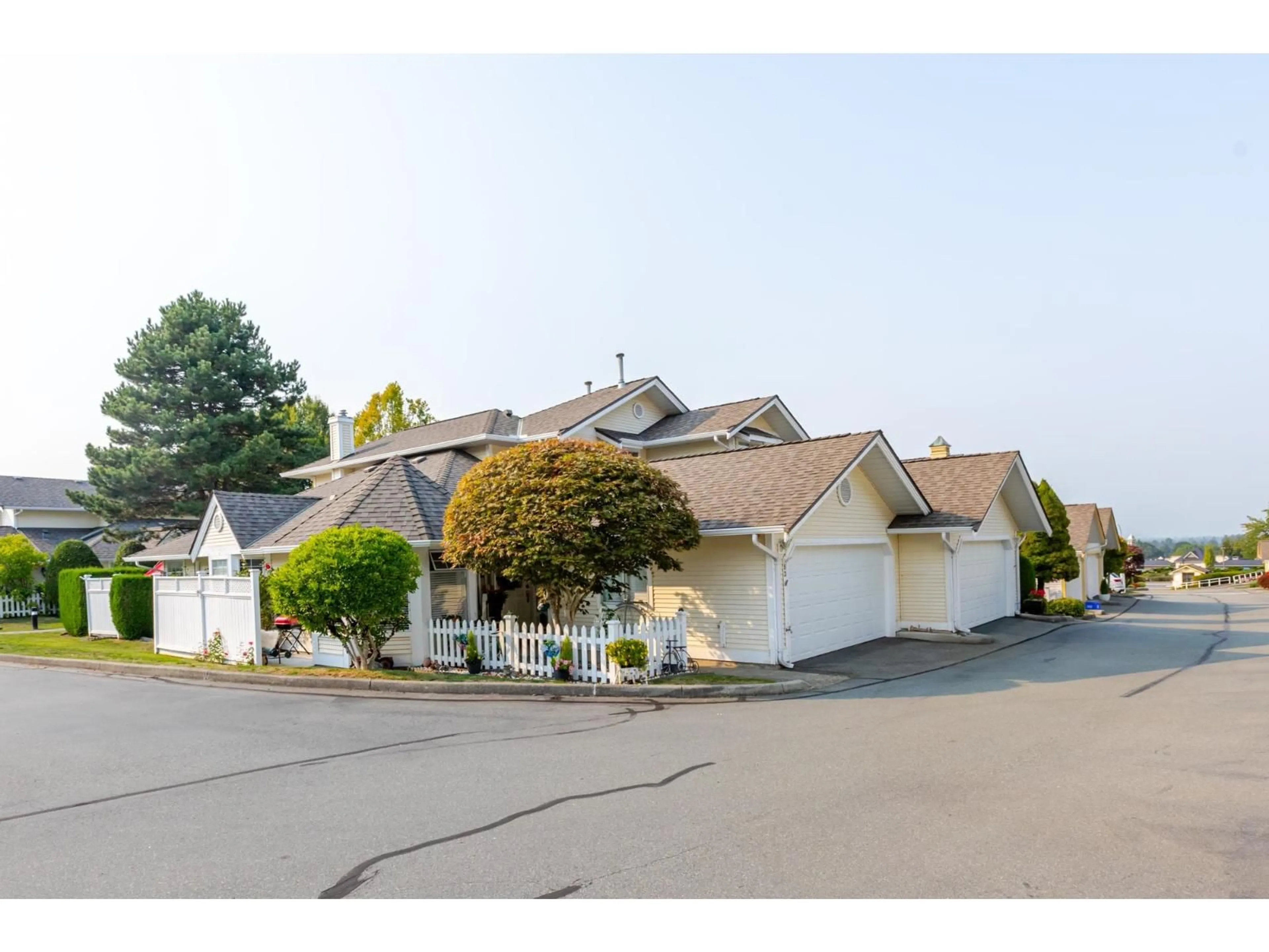 A pic from outside/outdoor area/front of a property/back of a property/a pic from drone, street for 83 - 21138 88 AVENUE, Langley British Columbia V1M2G7