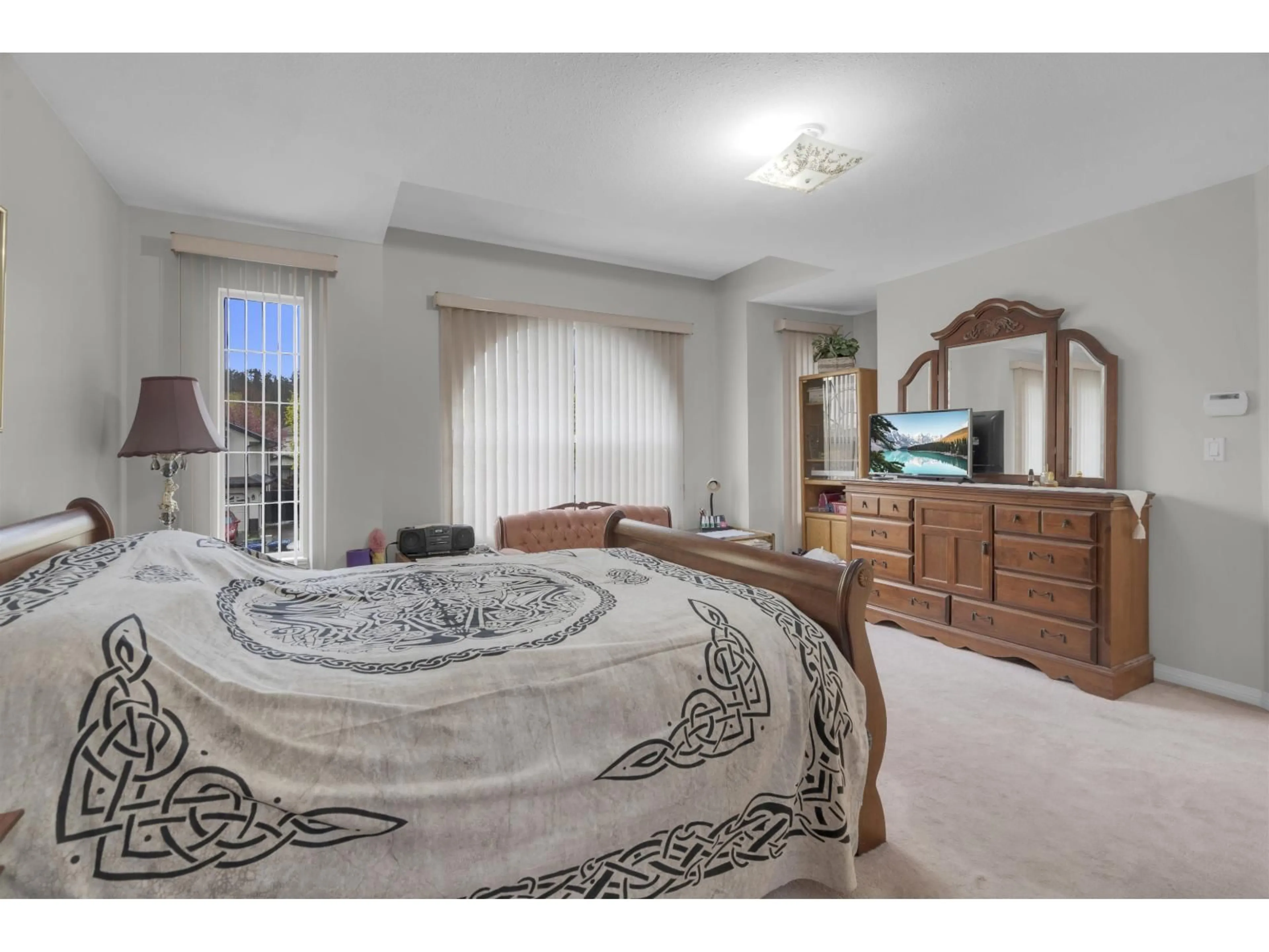 A pic of a room for 14296 90A AVENUE, Surrey British Columbia V3V7X9