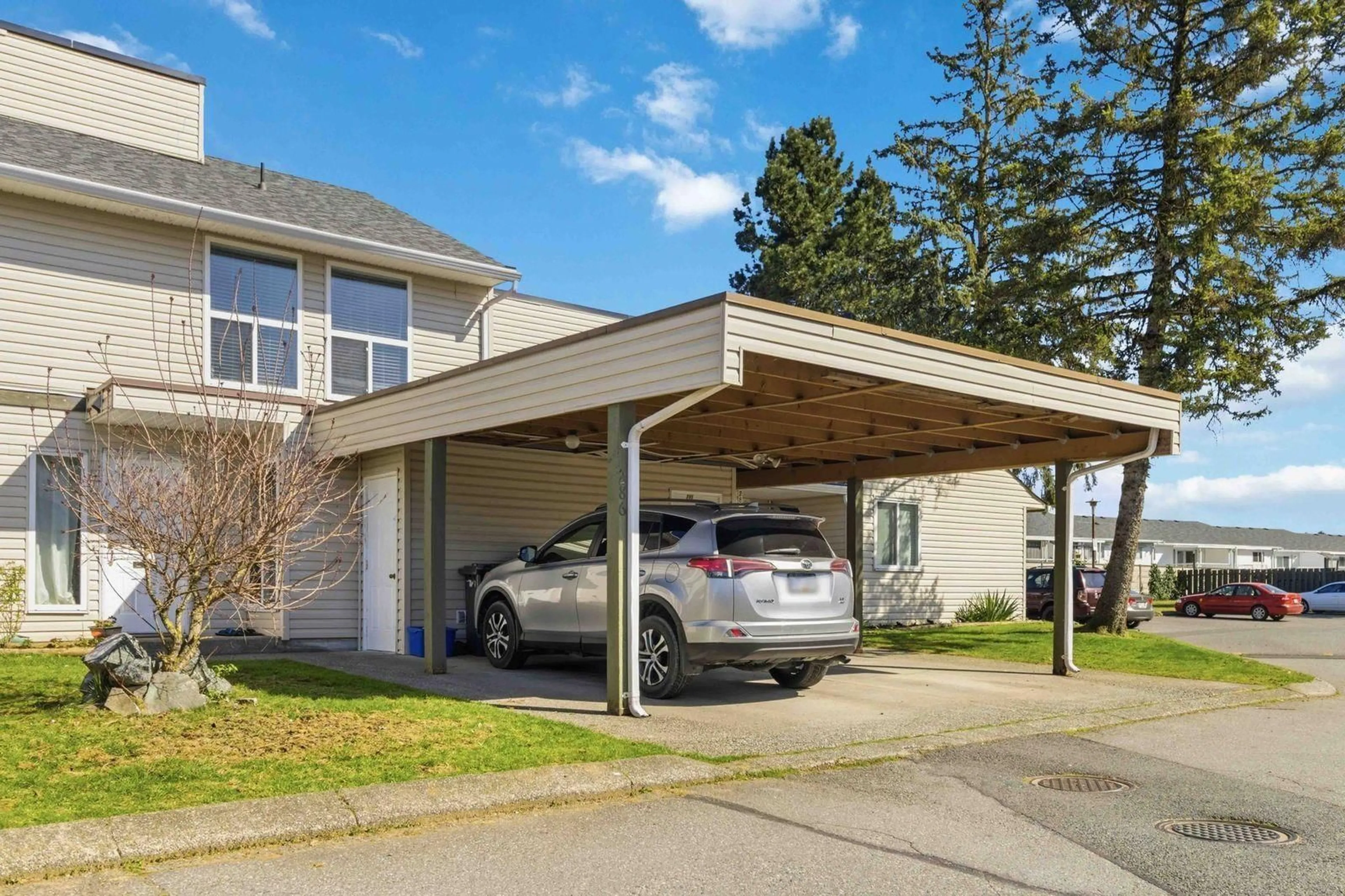 Indoor garage for 286 - 32550 MACLURE ROAD, Abbotsford British Columbia V2T4N3