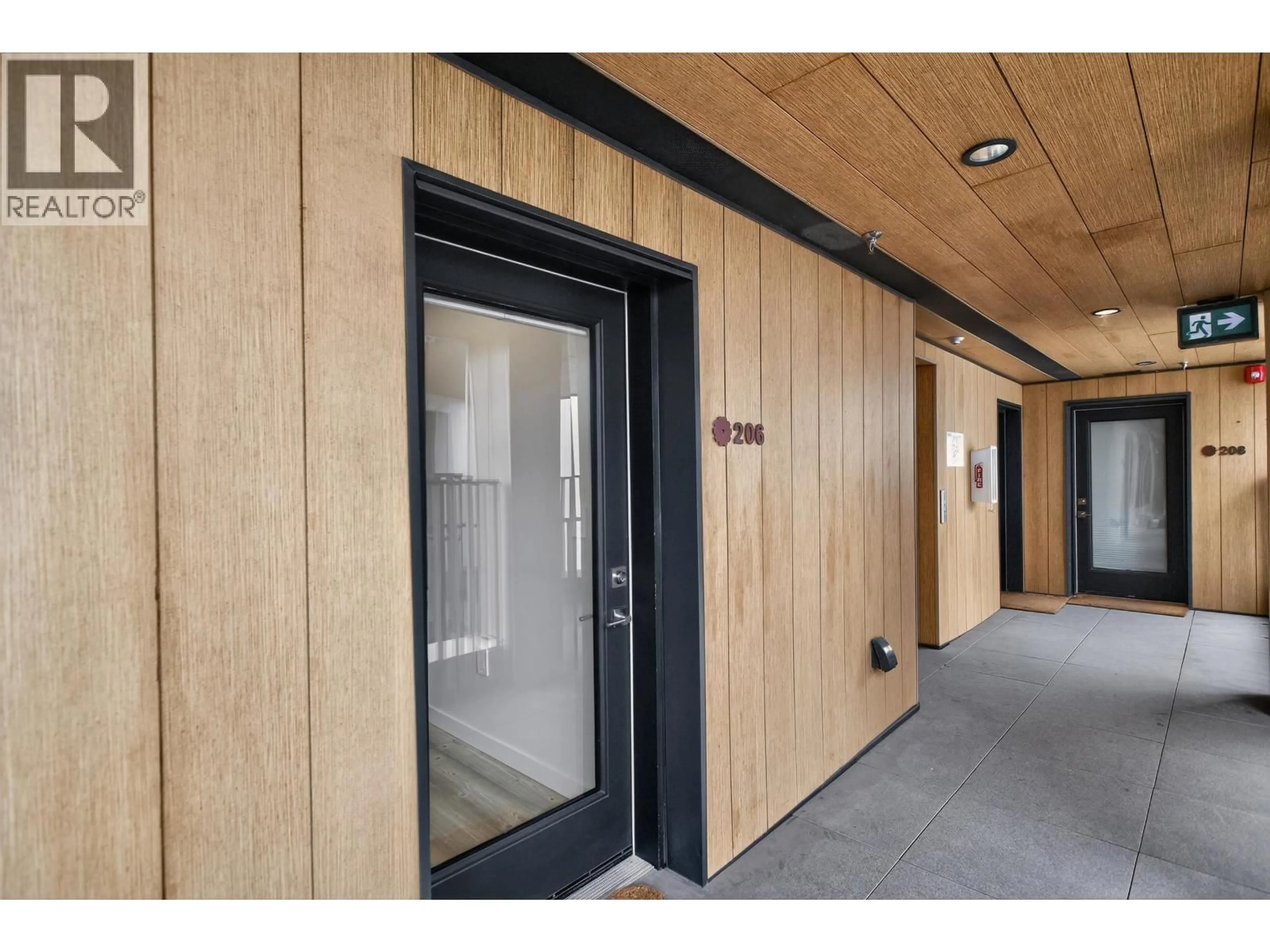 Indoor foyer for 206 - 251 BOUNDARY BAY ROAD, Tsawwassen British Columbia V4L0B6