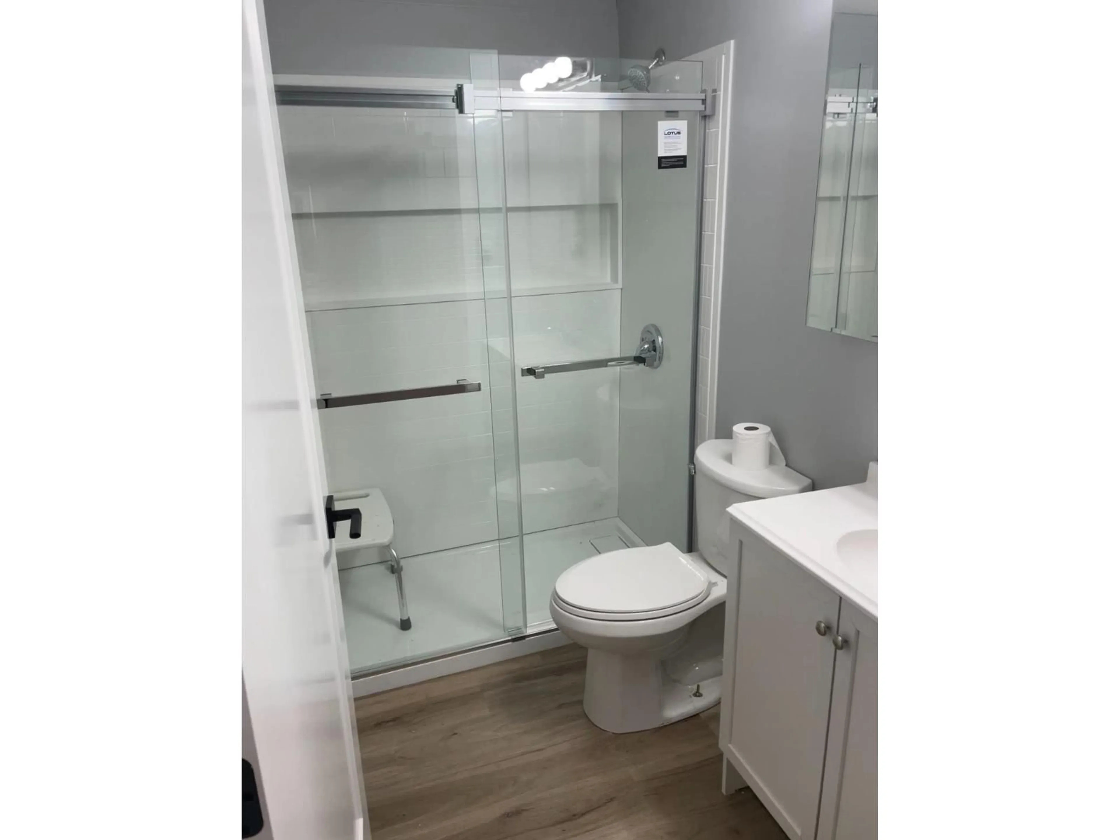 Standard bathroom, unknown for 4 - 4426 232 STREET, Langley British Columbia V0V0V0