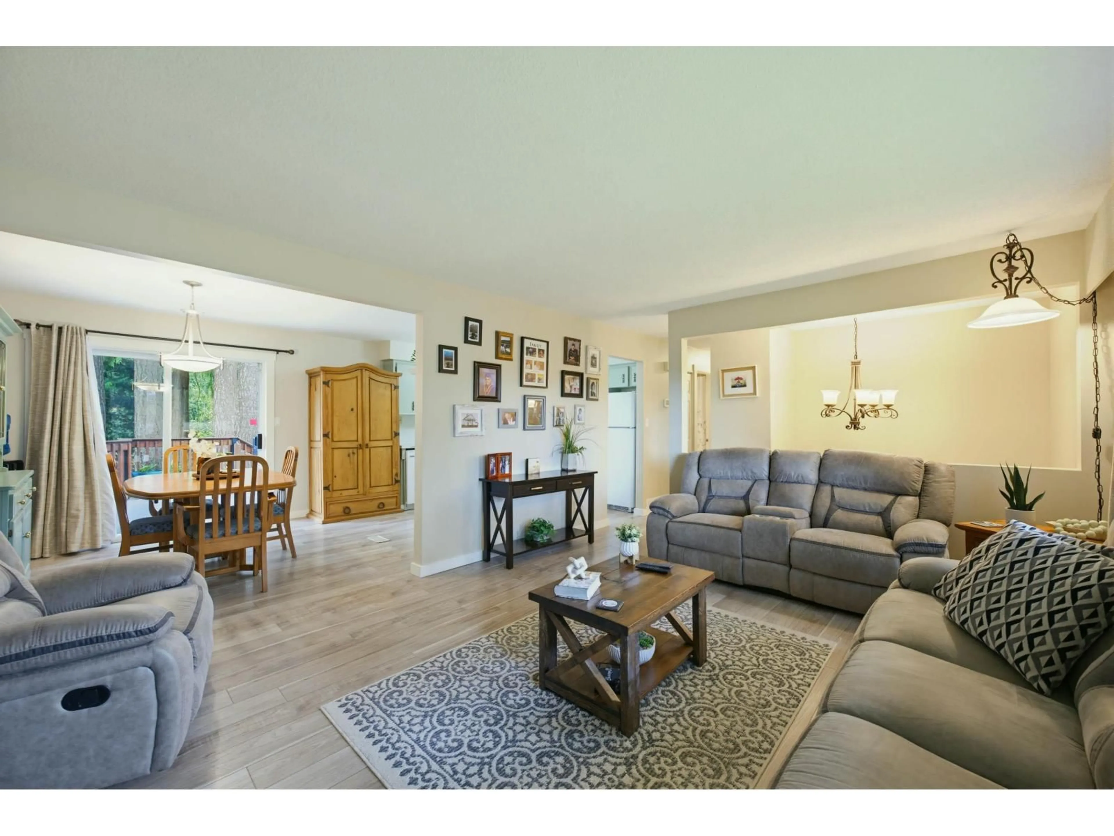 Living room with furniture, unknown for 25165 11B AVENUE, Langley British Columbia V4W2S7