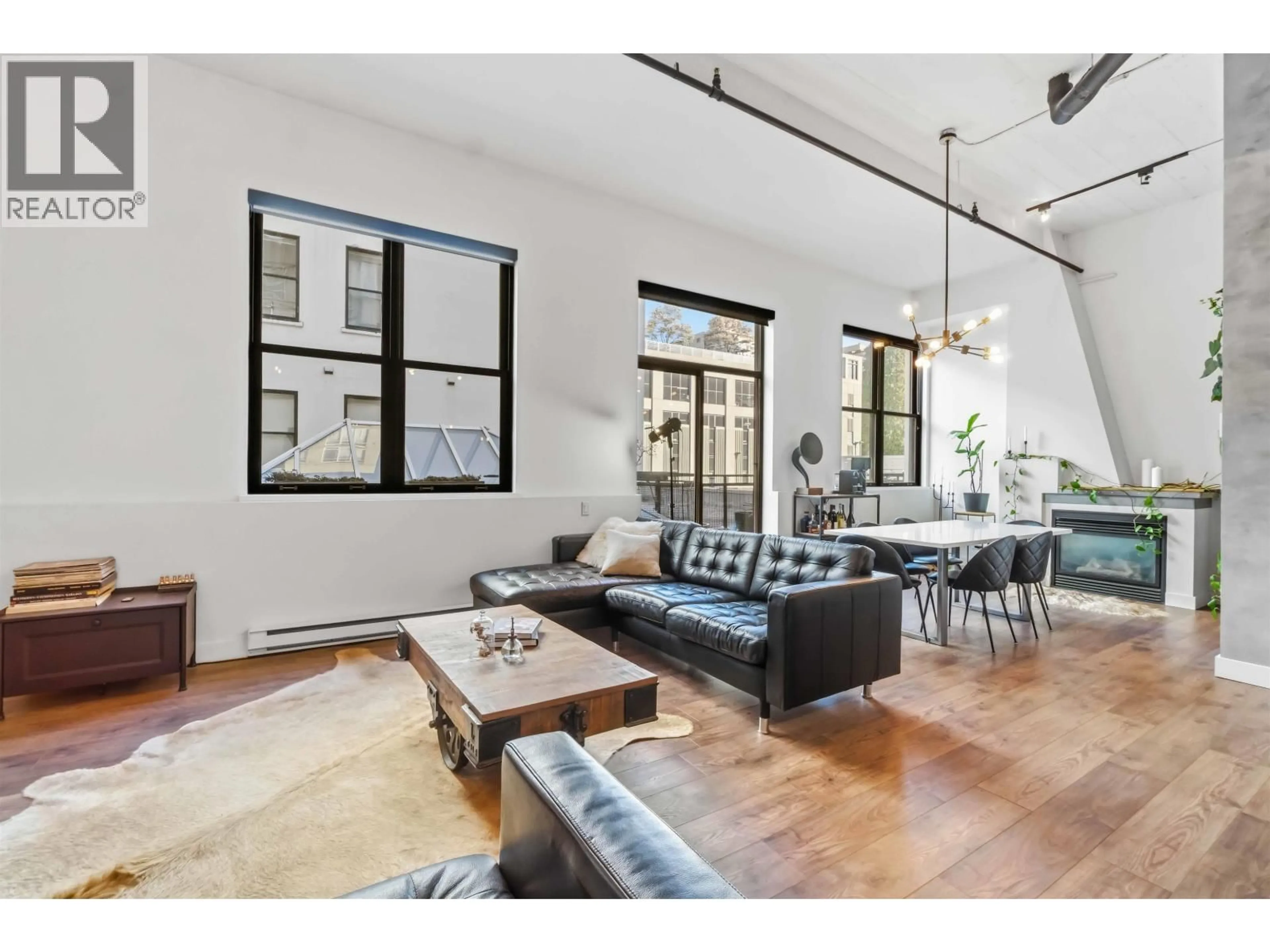 Living room with furniture, unknown for 317 - 549 COLUMBIA STREET, New Westminster British Columbia V6H1B4