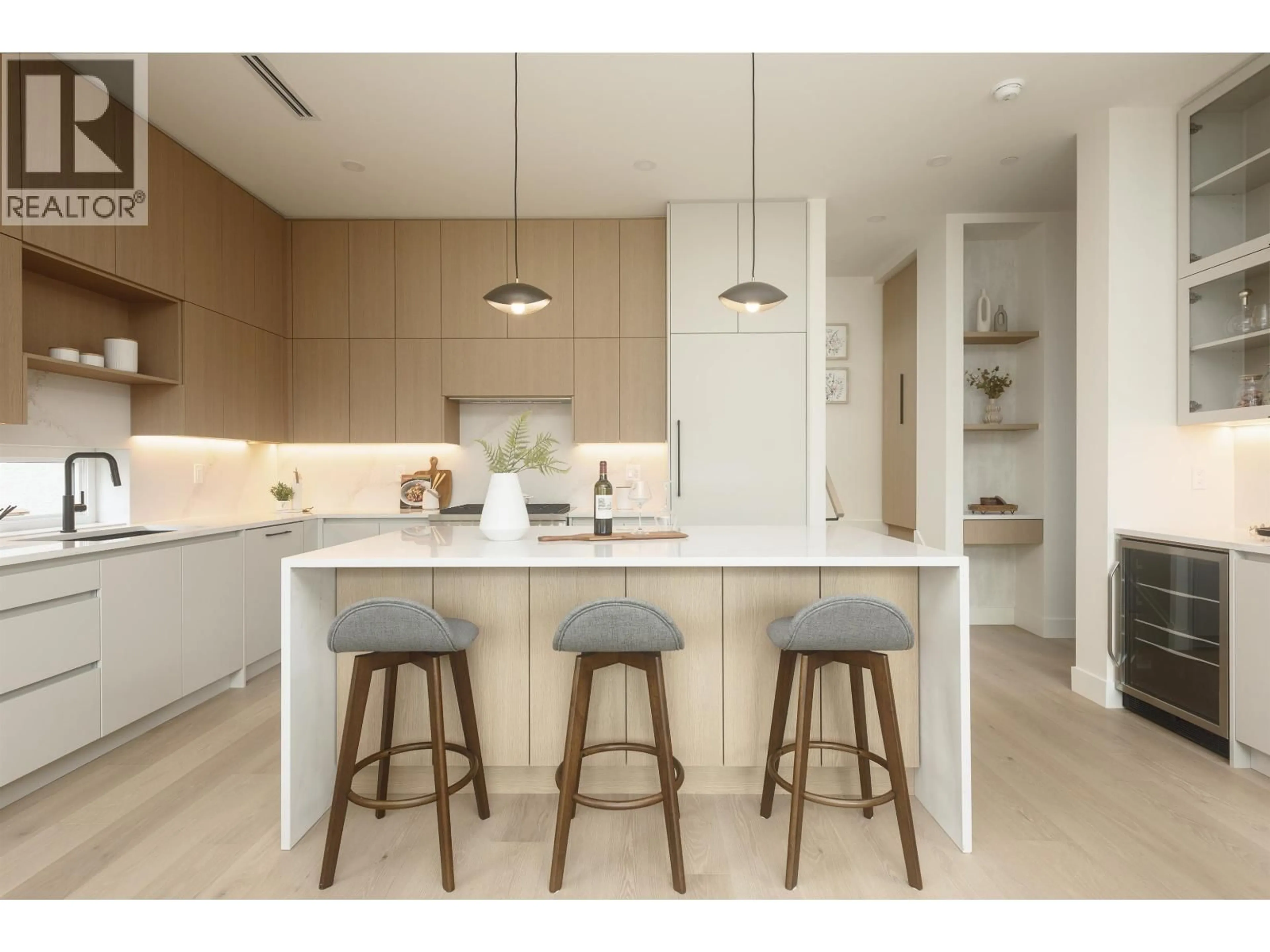 Contemporary kitchen, unknown for 2 - 735 10TH AVENUE, Vancouver British Columbia V5T2A8