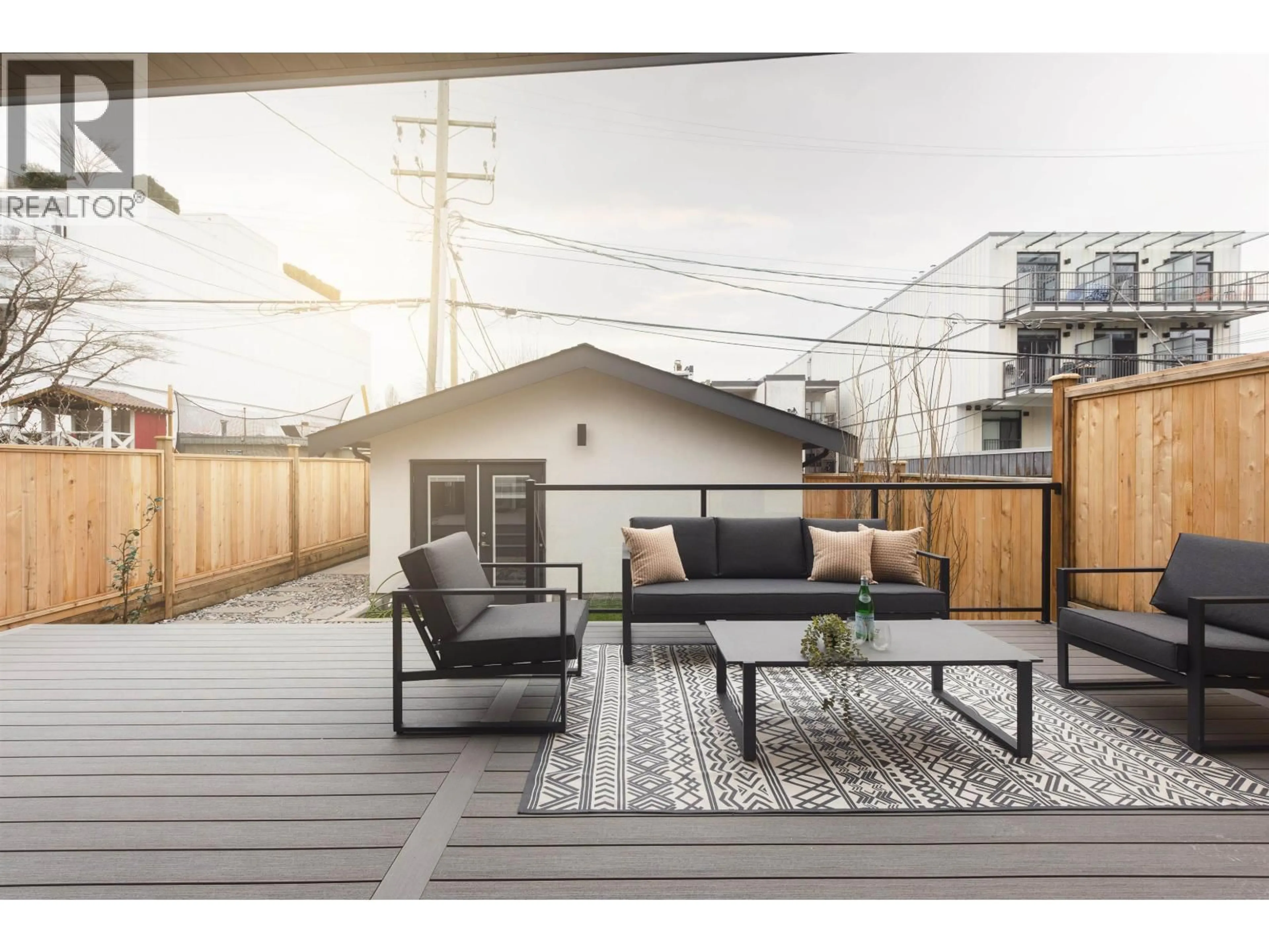 Patio, street for 2 - 735 10TH AVENUE, Vancouver British Columbia V5T2A8