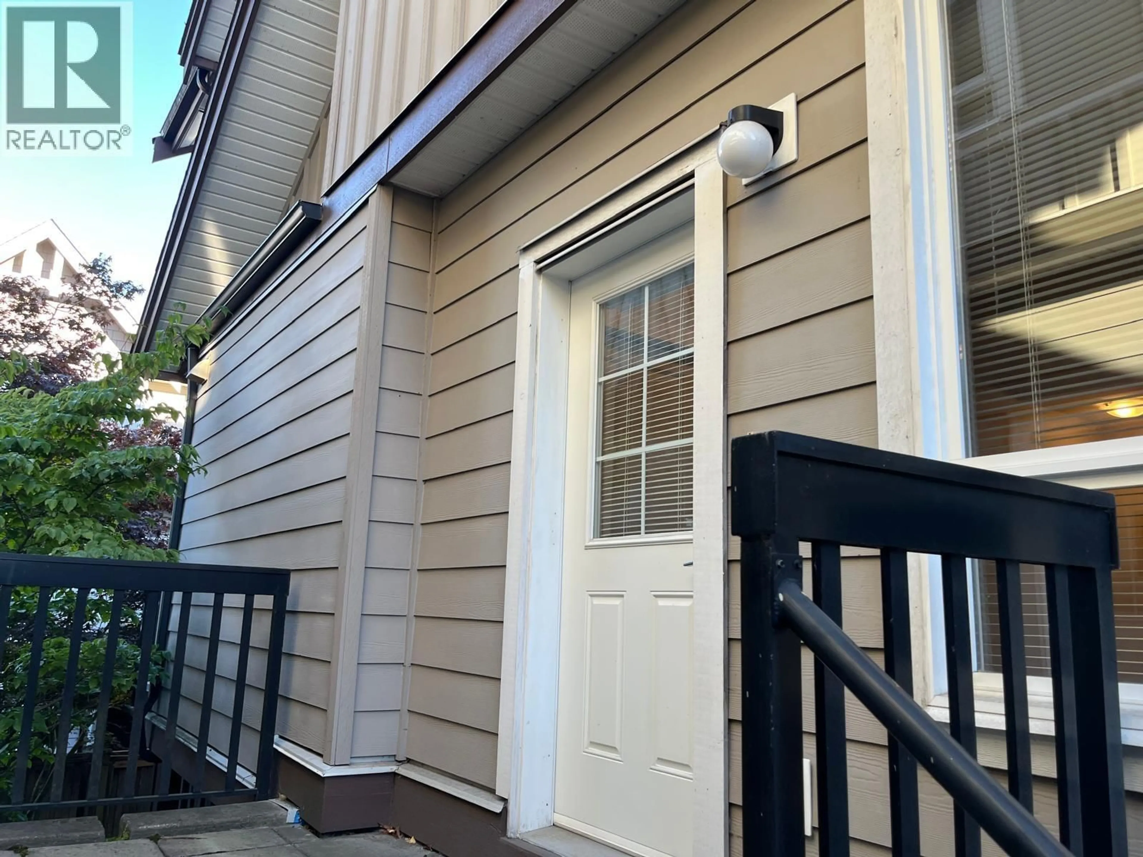Home with vinyl exterior material, street for 25 - 9551 FERNDALE ROAD, Richmond British Columbia V6Y0A6