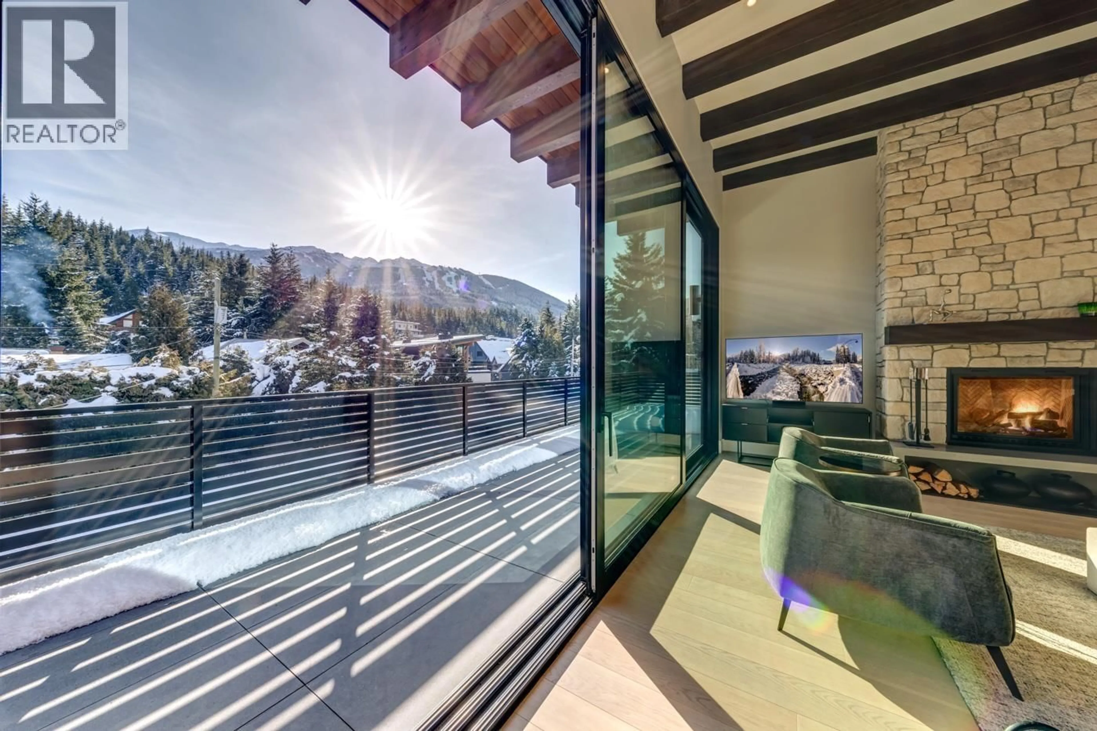 Indoor foyer for 7313 TONI SAILER LANE, Whistler British Columbia V8E0E3