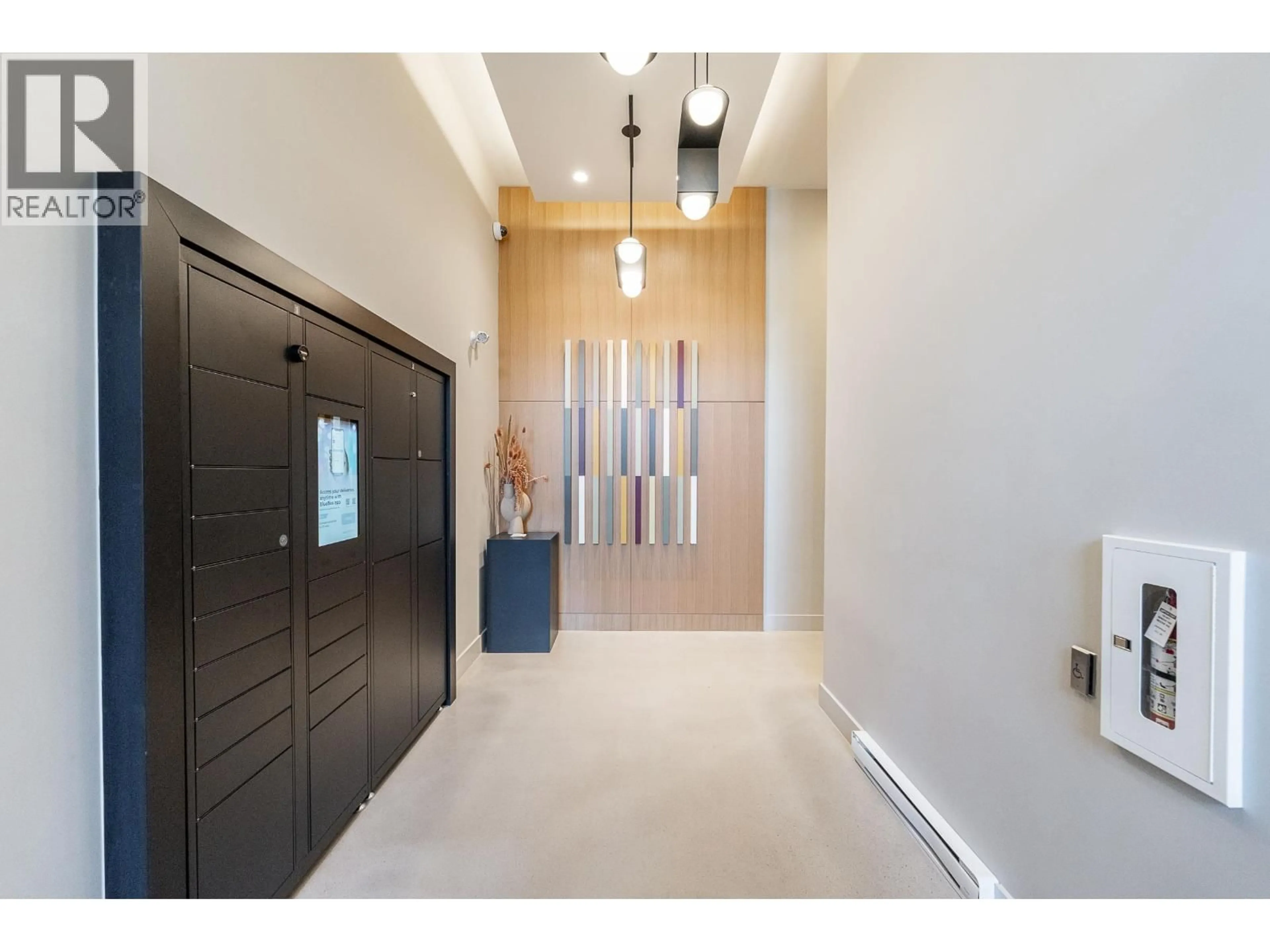 Indoor foyer for 614 - 3075 MURRAY STREET, Port Moody British Columbia V3H0N9