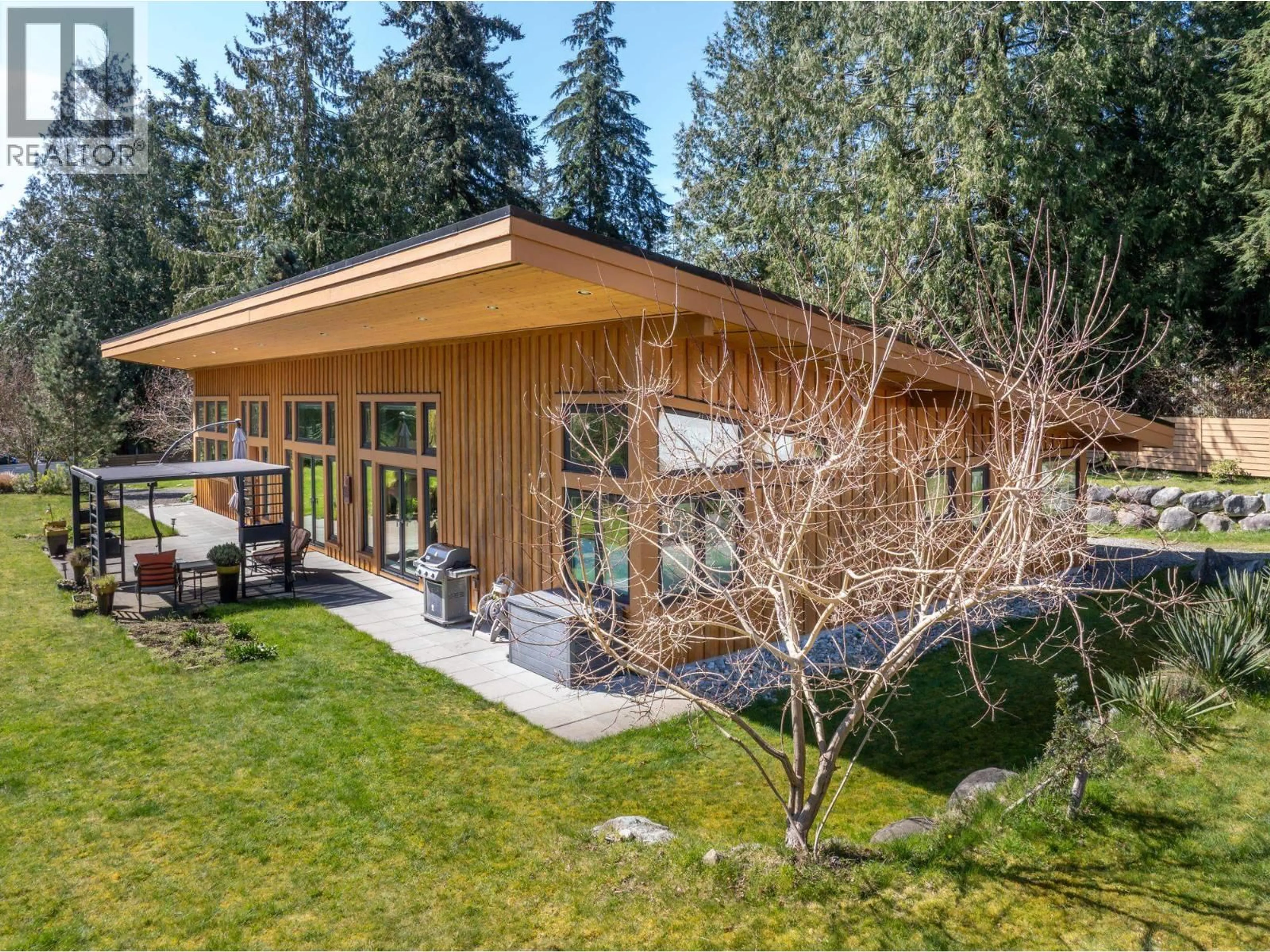 Home with vinyl exterior material, unknown for 990 CHASTER ROAD, Gibsons British Columbia V0N1V4