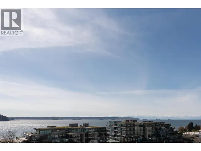 701 - 475 13TH STREET, West Vancouver 2