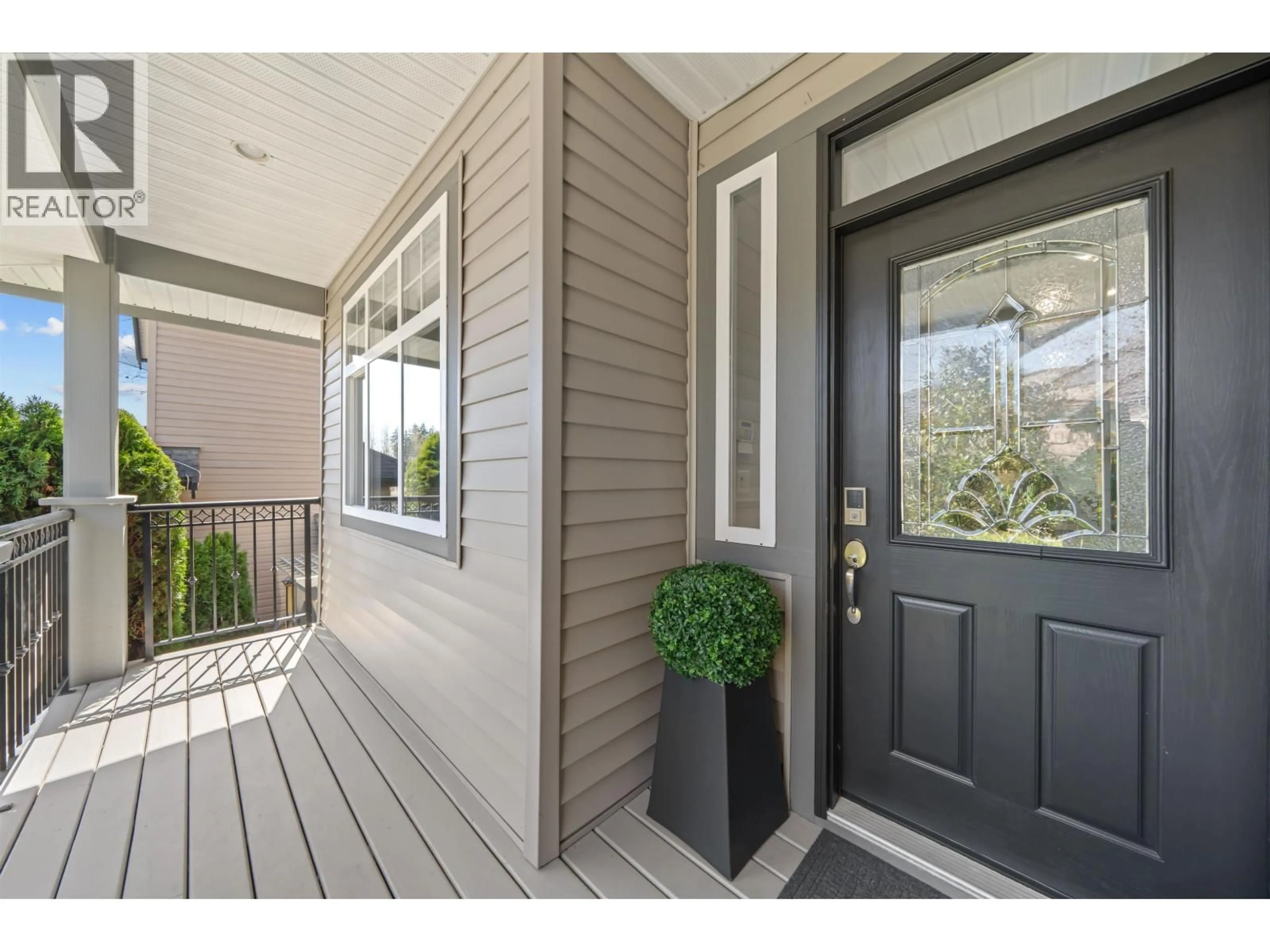 Indoor entryway for 13145 239B STREET, Maple Ridge British Columbia V4R0A5