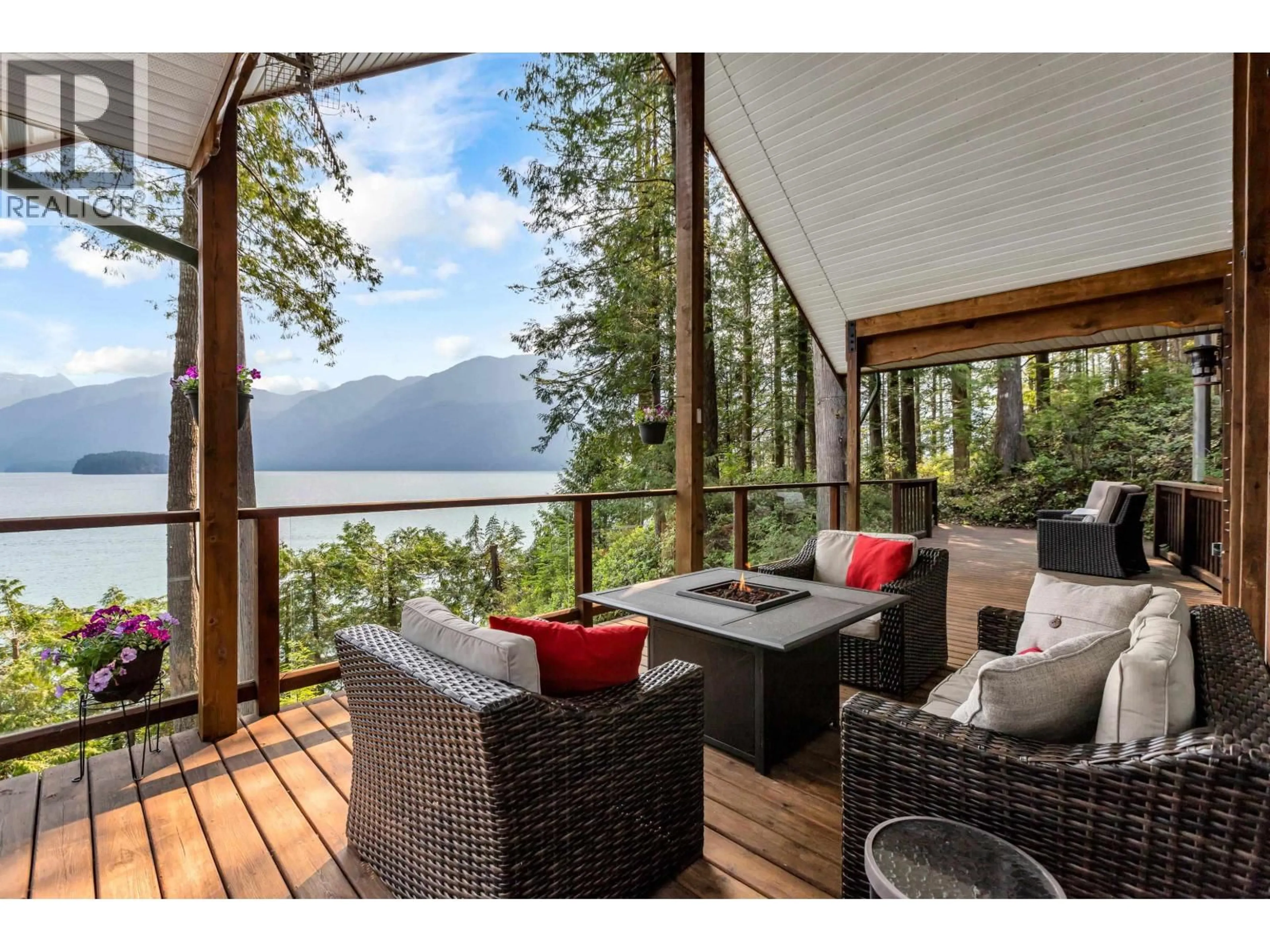 Patio, water/lake/river/ocean view for 4 CHRISTIAN COVE, Pitt Meadows British Columbia V3Y1Z1