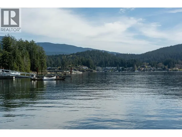 4515 STONEHAVEN AVENUE, North Vancouver 2