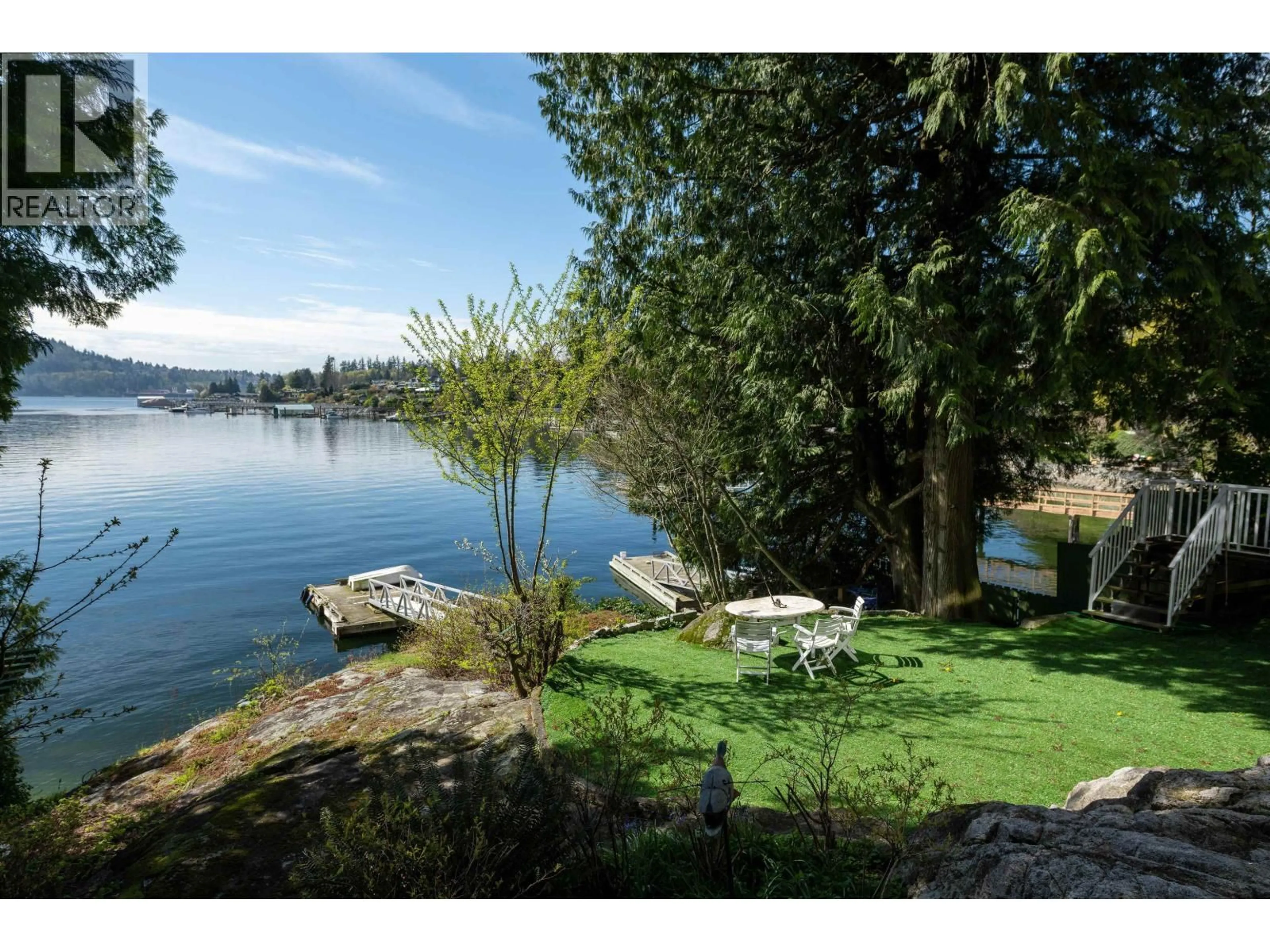 Patio, water/lake/river/ocean view for 4515 STONEHAVEN AVENUE, North Vancouver British Columbia V7G1E7