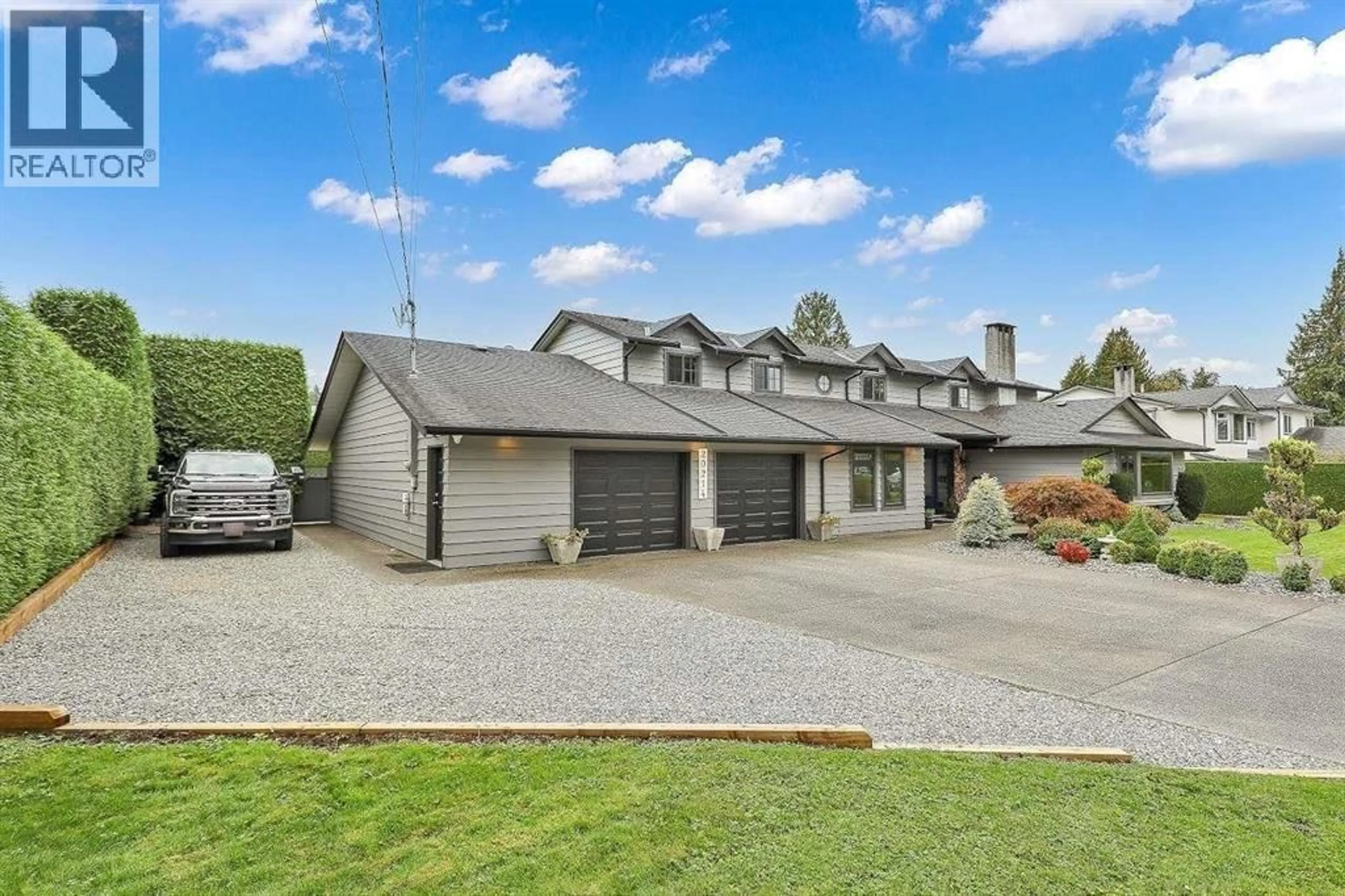 A pic from outside/outdoor area/front of a property/back of a property/a pic from drone, street for 20214 PATTERSON AVENUE, Maple Ridge British Columbia V2X2P4