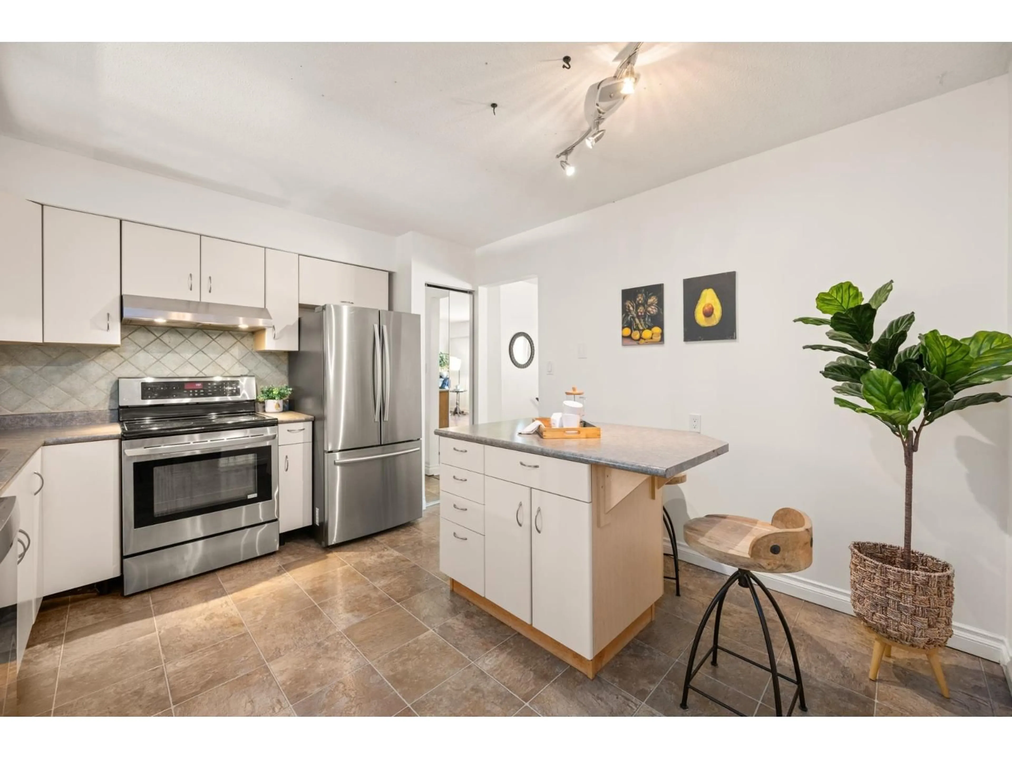 Unknown for 5866 179A STREET, Surrey British Columbia V3S4K3