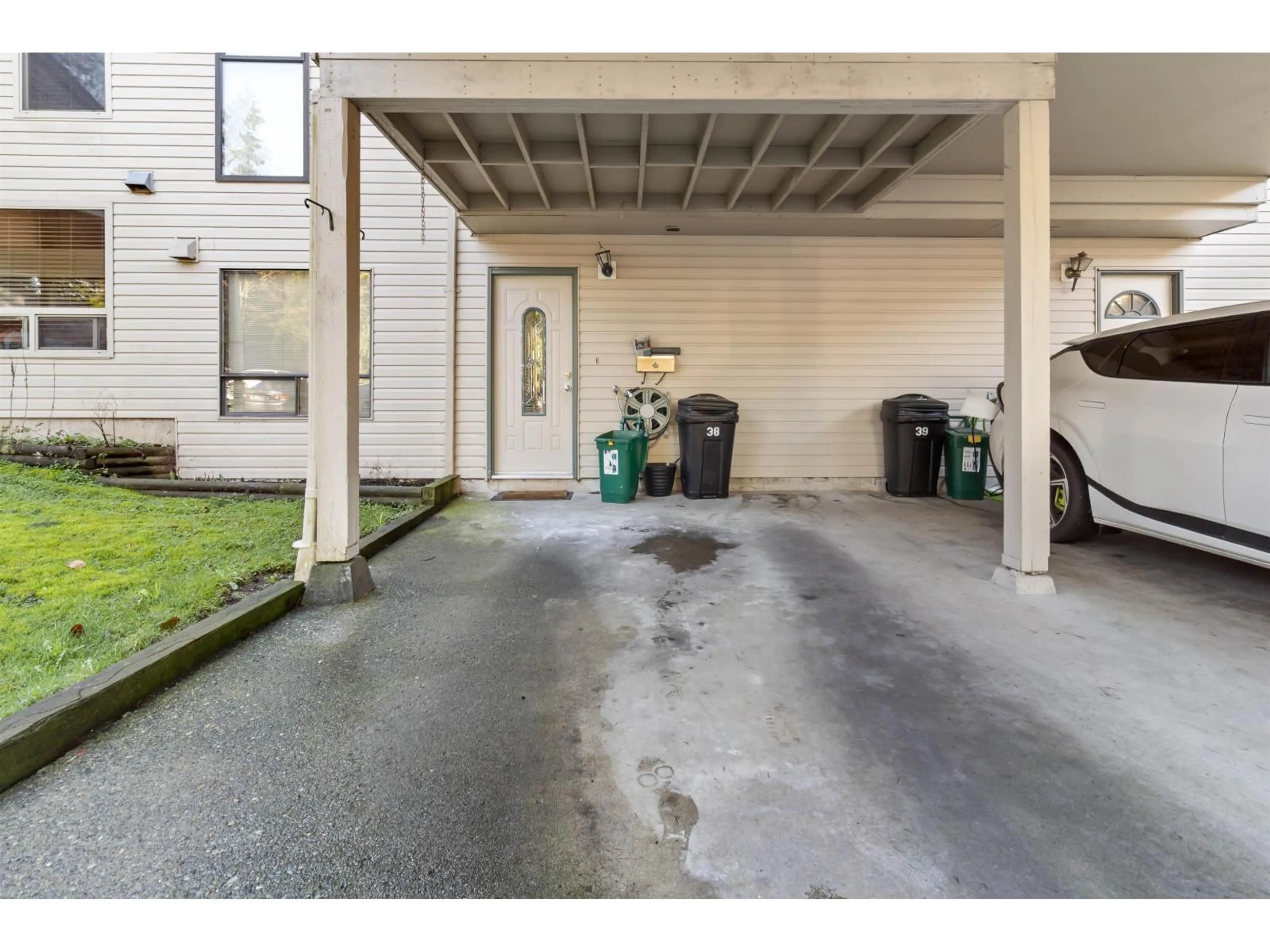 Indoor garage for 38 - 32310 MOUAT DRIVE, Abbotsford British Columbia V2T4J1