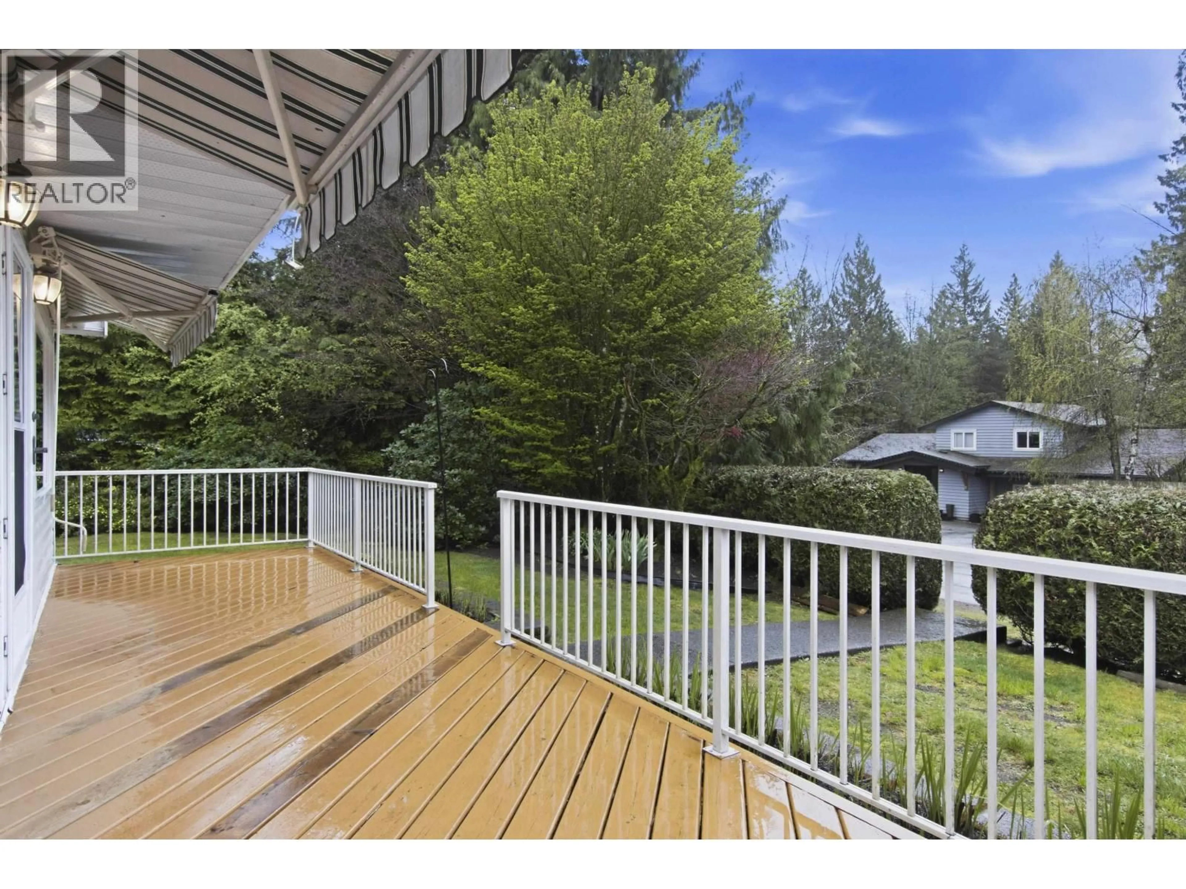 Patio, water/lake/river/ocean view for 40608 HIGHLANDS WAY, Squamish British Columbia V8B0B5