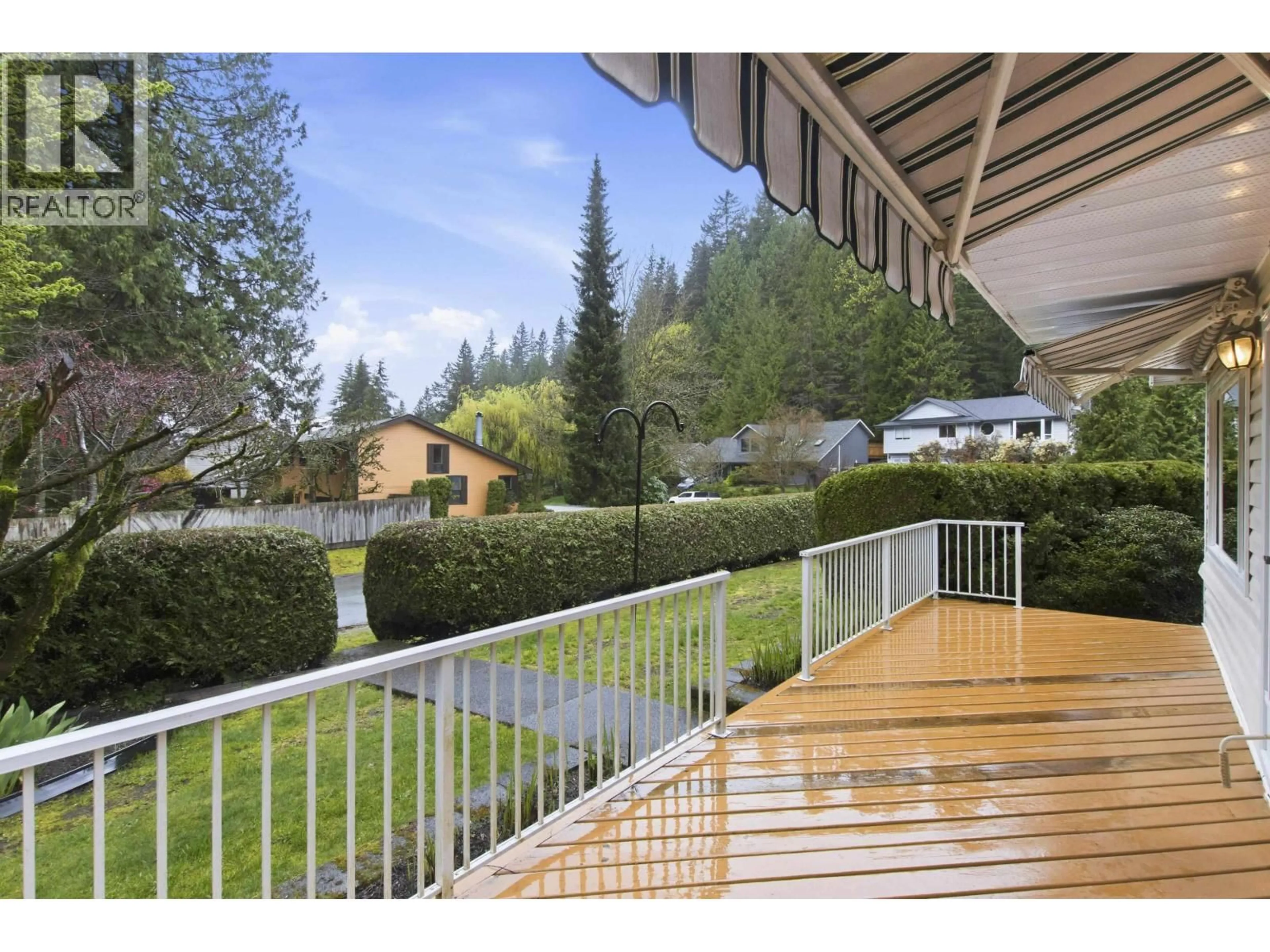 Patio, mountain view for 40608 HIGHLANDS WAY, Squamish British Columbia V8B0B5