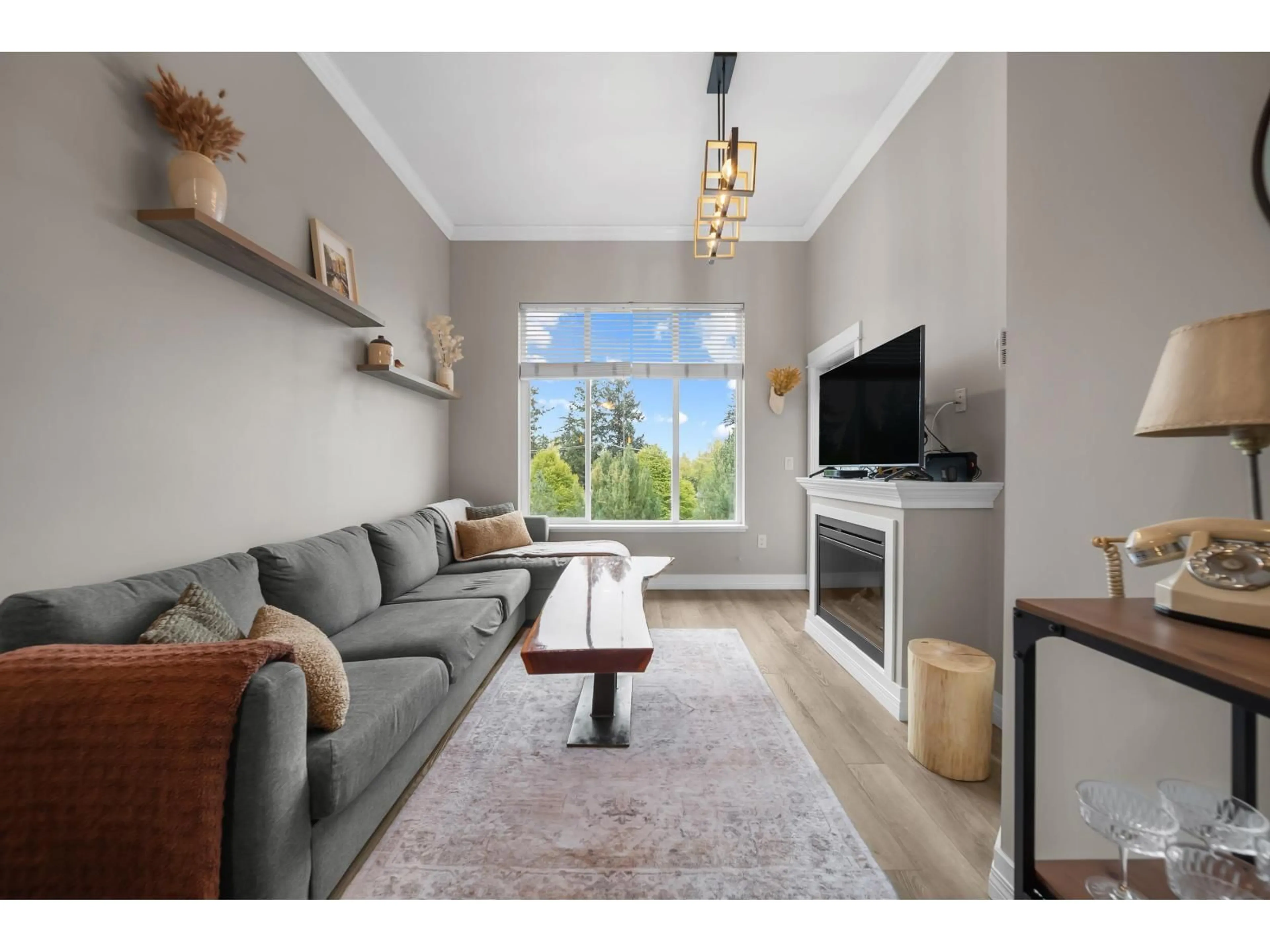 Living room with furniture, unknown for 405 - 2515 PARK DRIVE, Abbotsford British Columbia V2S0B2