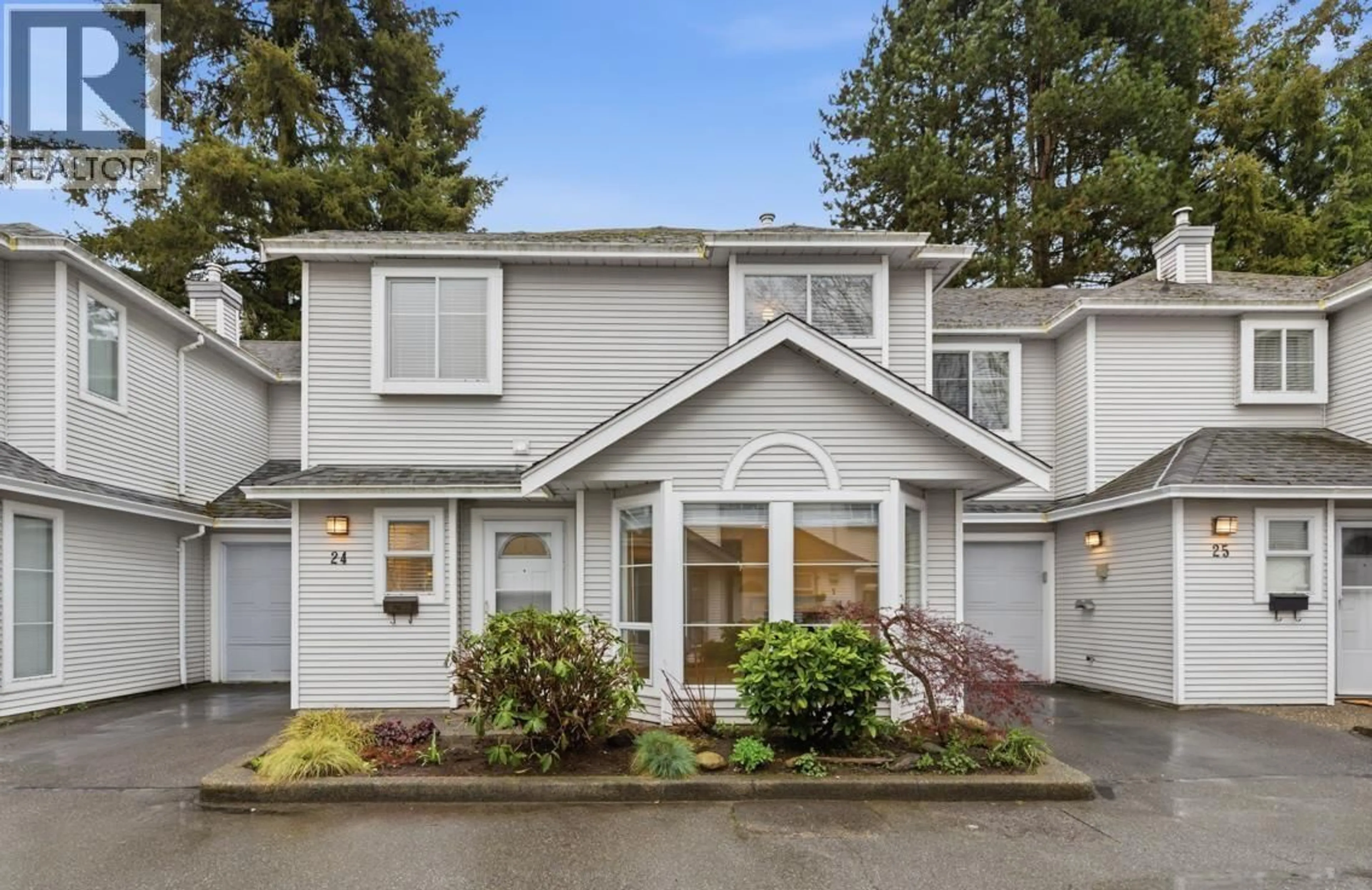 Home with vinyl exterior material, street for 24 - 18951 FORD ROAD, Pitt Meadows British Columbia V3Y2G5