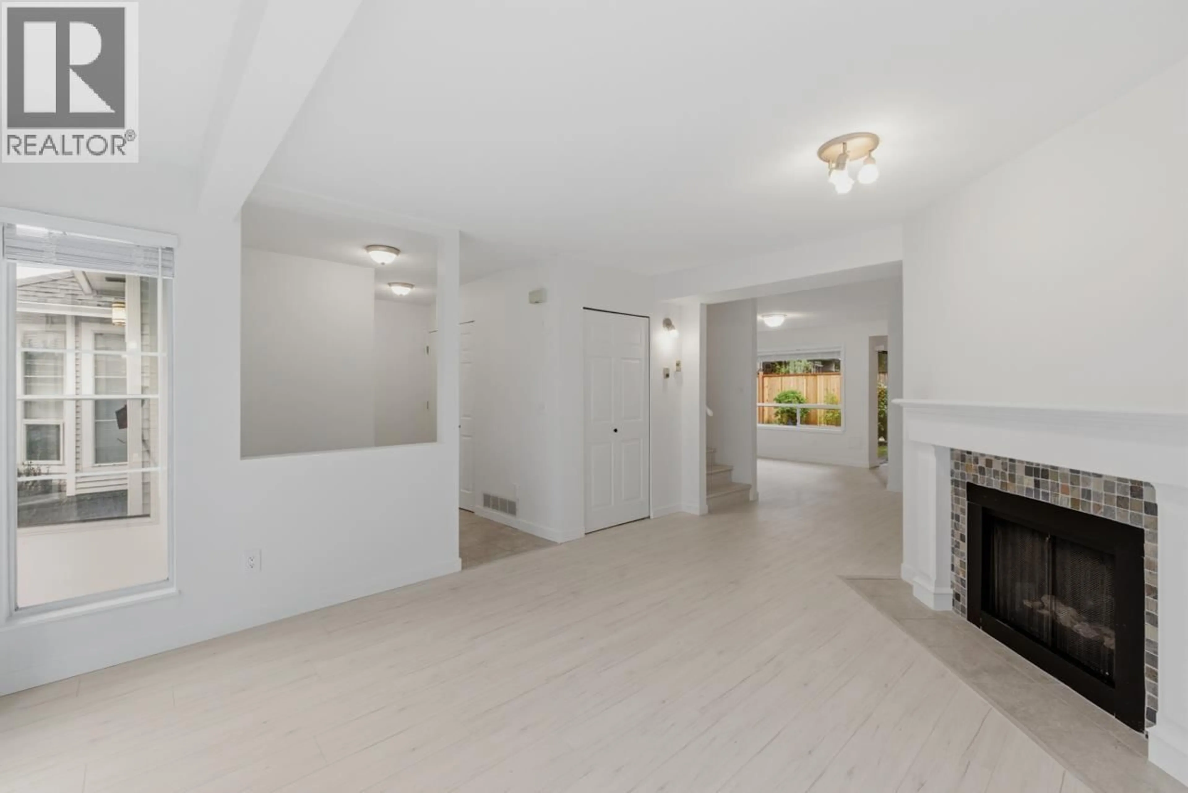 Unknown for 24 - 18951 FORD ROAD, Pitt Meadows British Columbia V3Y2G5