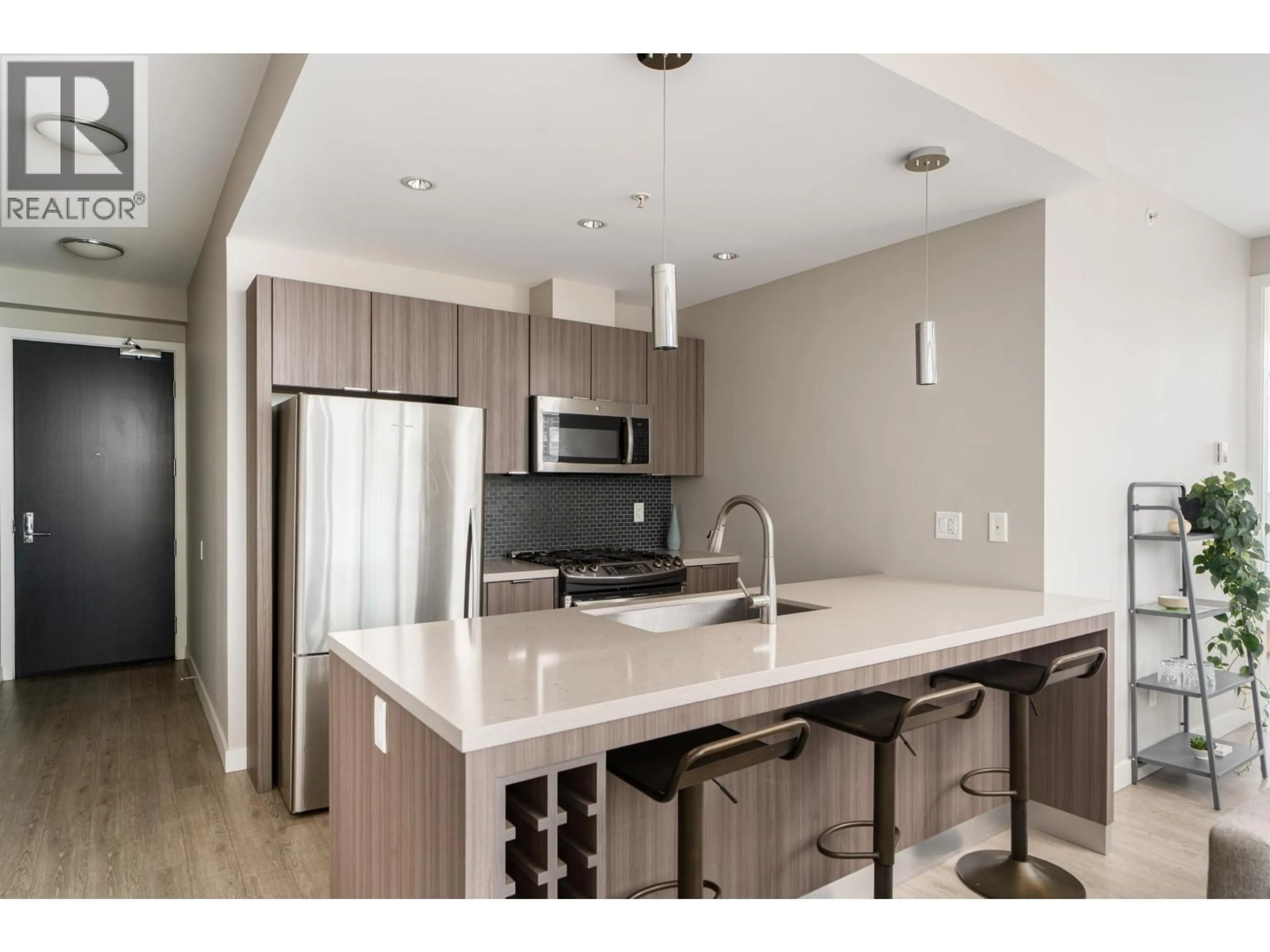 Open concept kitchen, unknown for 605 - 1788 ONTARIO STREET, Vancouver British Columbia V5T0G3