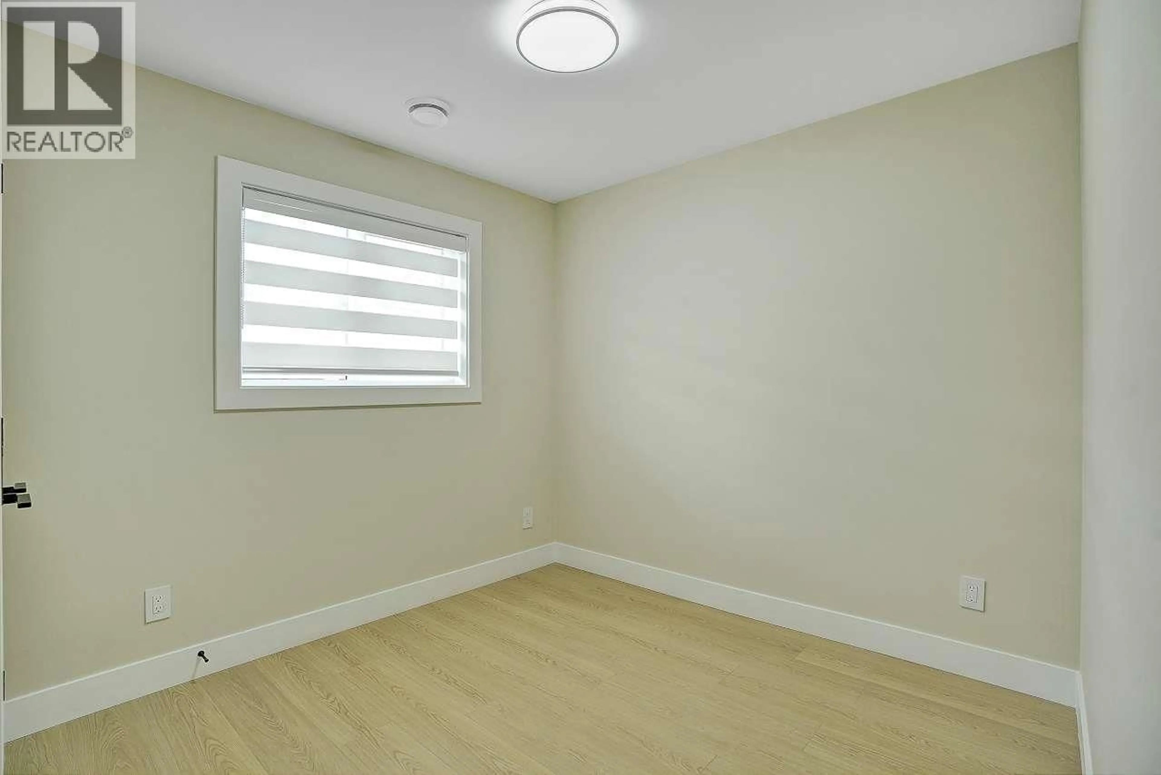 A pic of a room for 6009 SPROTT STREET, Burnaby British Columbia V5G1T9