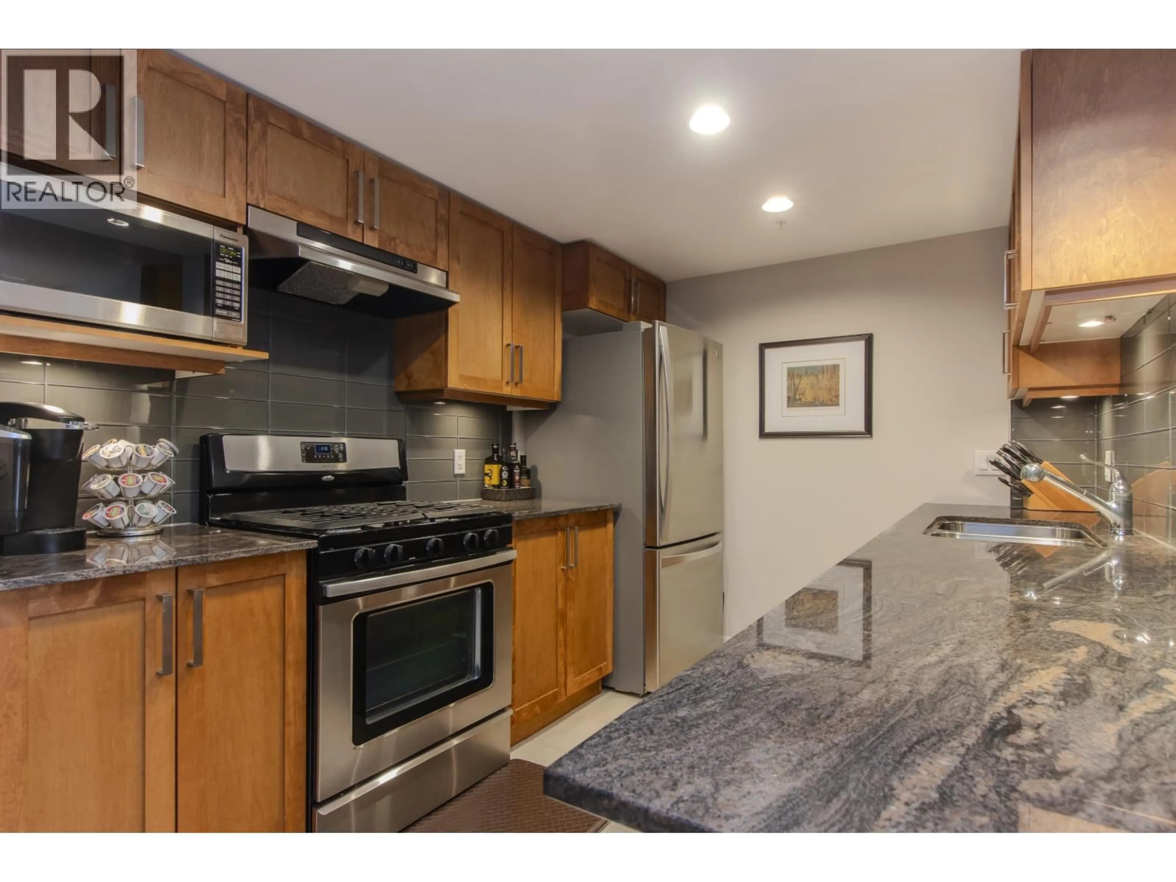 Standard kitchen, unknown for 416 - 1212 MAIN STREET, Squamish British Columbia V8B0S4