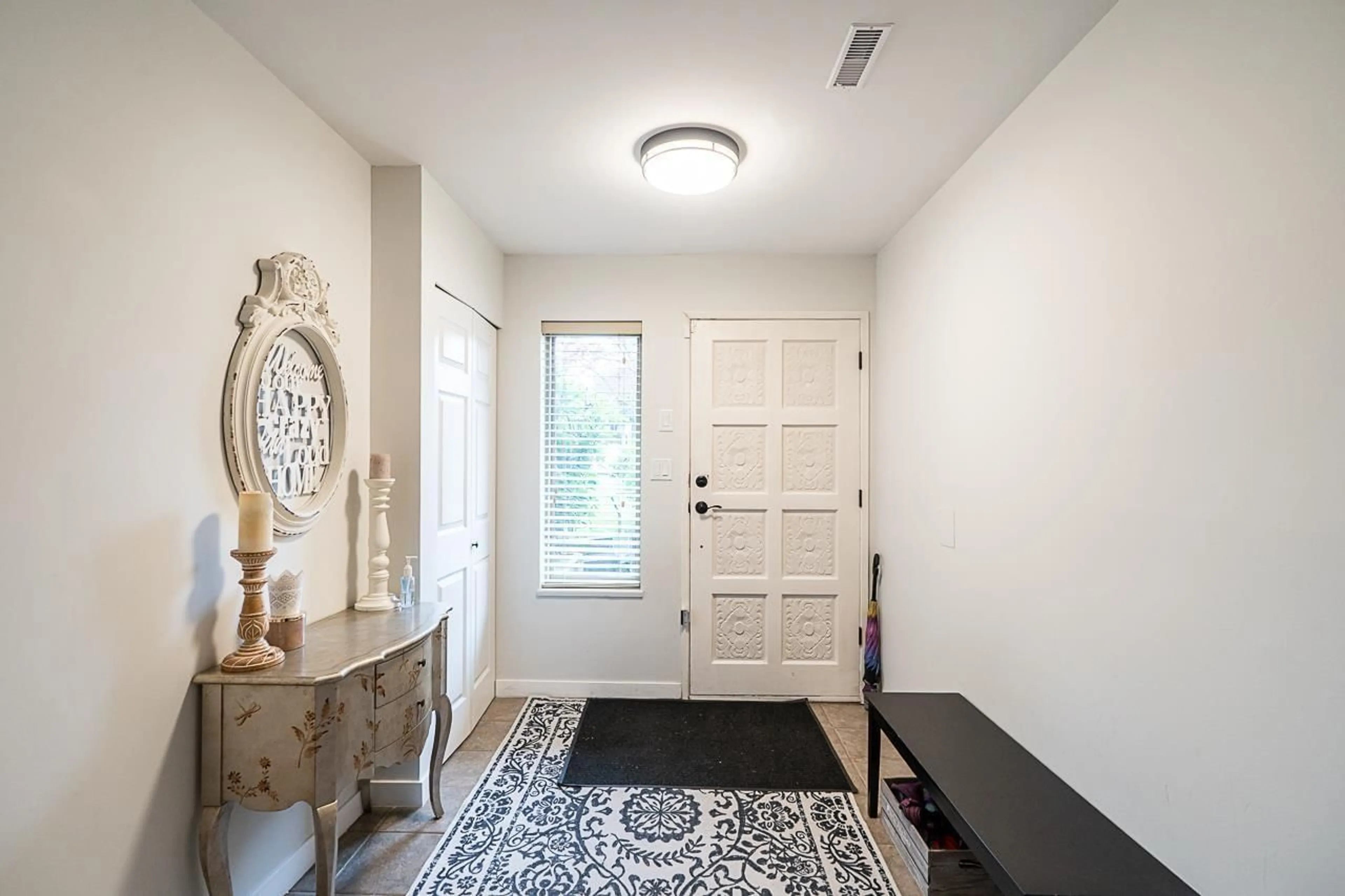 Indoor entryway for 7943 GARFIELD DRIVE, Delta British Columbia V4C4C9