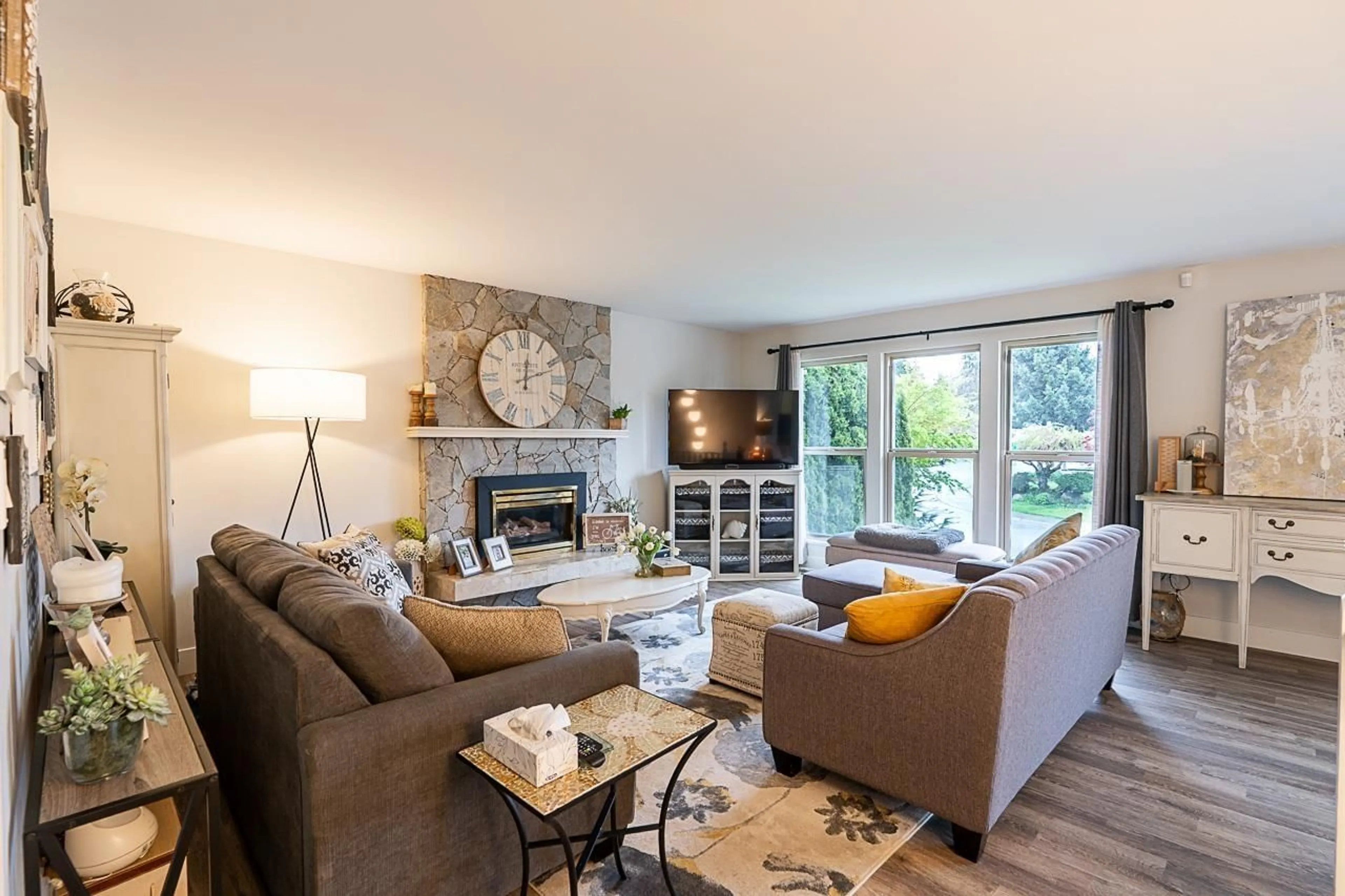 Living room with furniture, unknown for 7943 GARFIELD DRIVE, Delta British Columbia V4C4C9