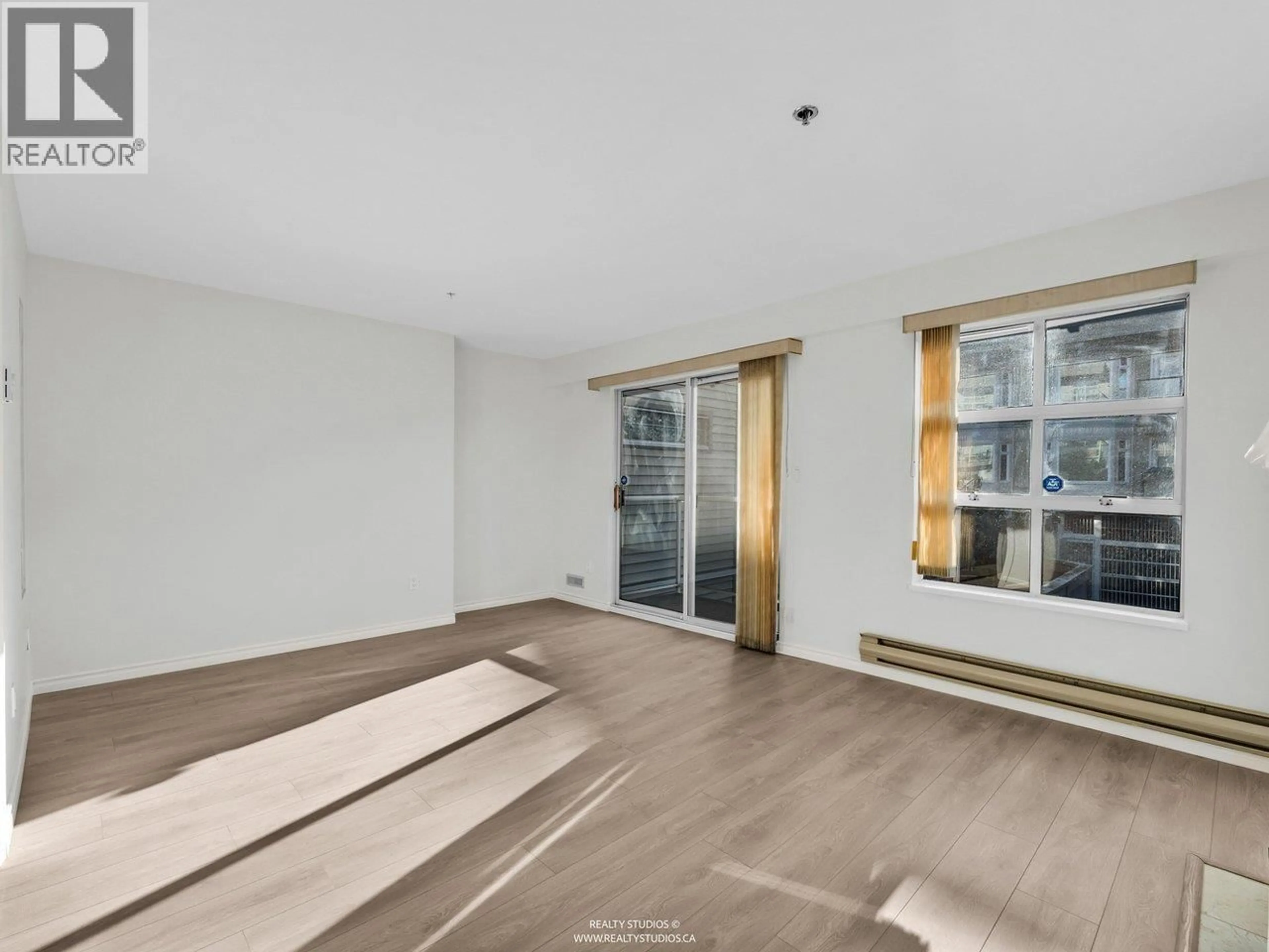 A pic of a room for 202 - 966 14TH AVENUE, Vancouver British Columbia V5Z1R4